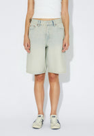 2610102M12_DrDenim_AsraShorts_StreamLightSand_Main_W3_1