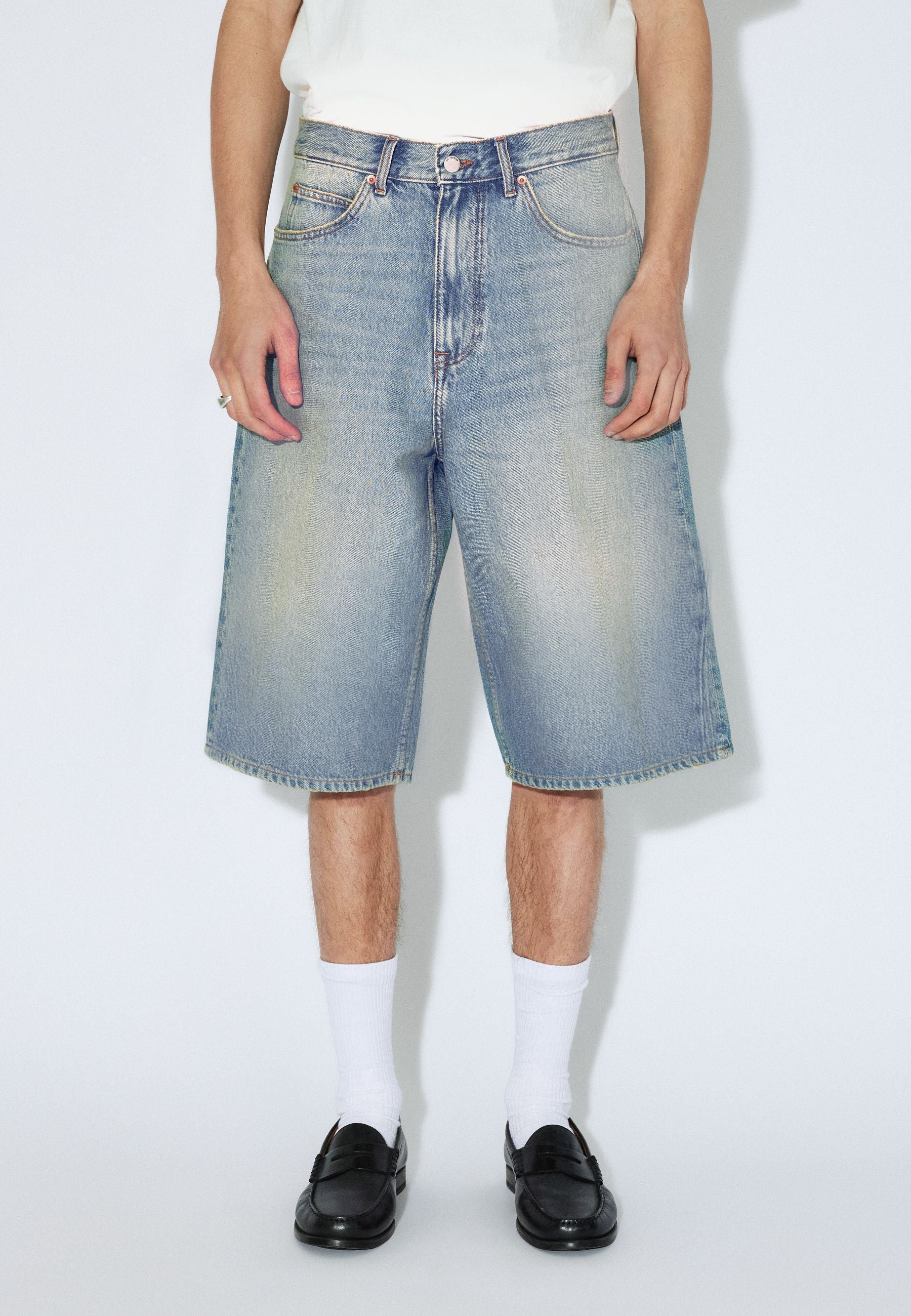 2610103L95_DrDenim_ValiShorts_StreamSkyAged_Main_M3_1