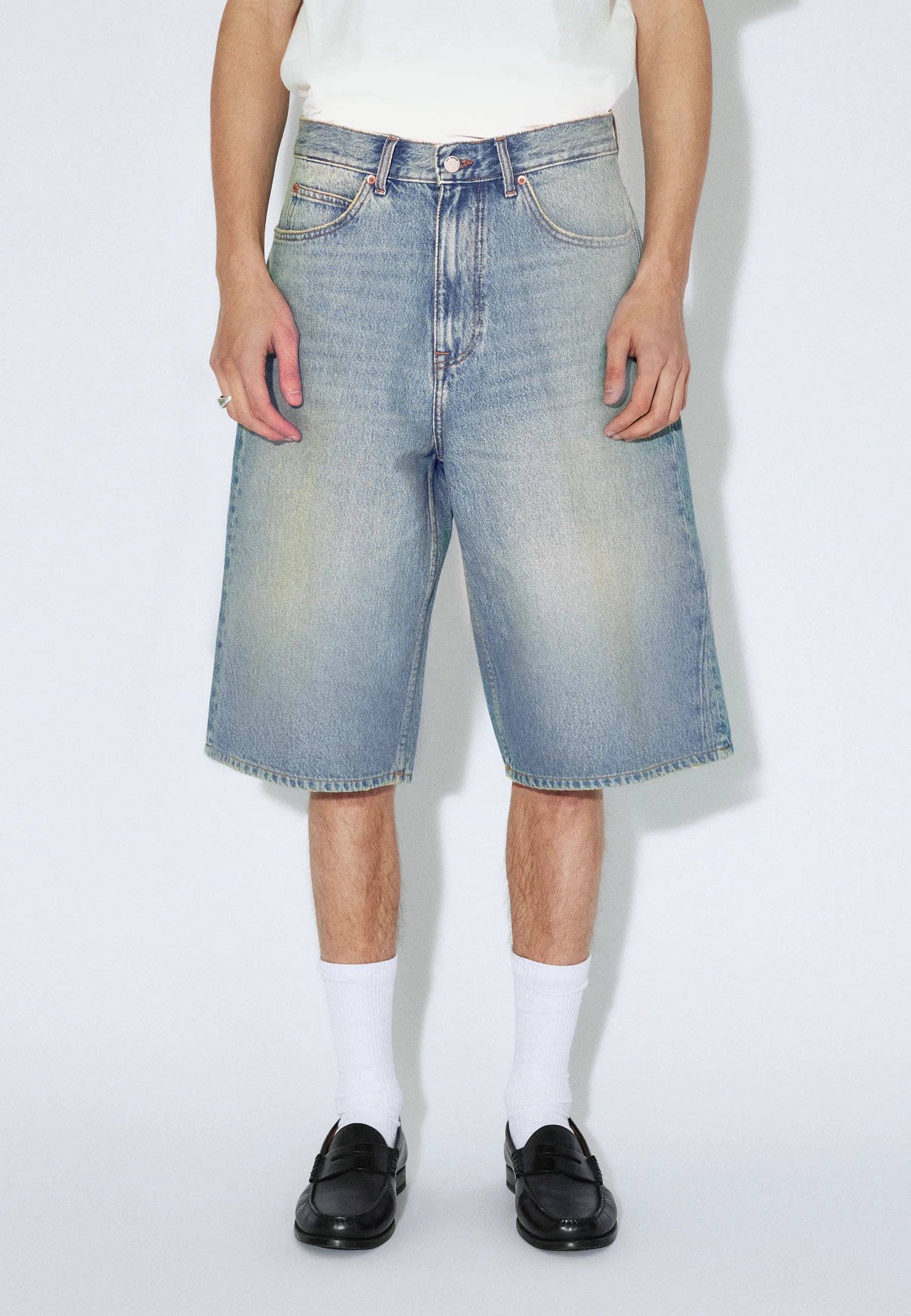2610103L95_DrDenim_ValiShorts_StreamSkyAged_Main_M3_1