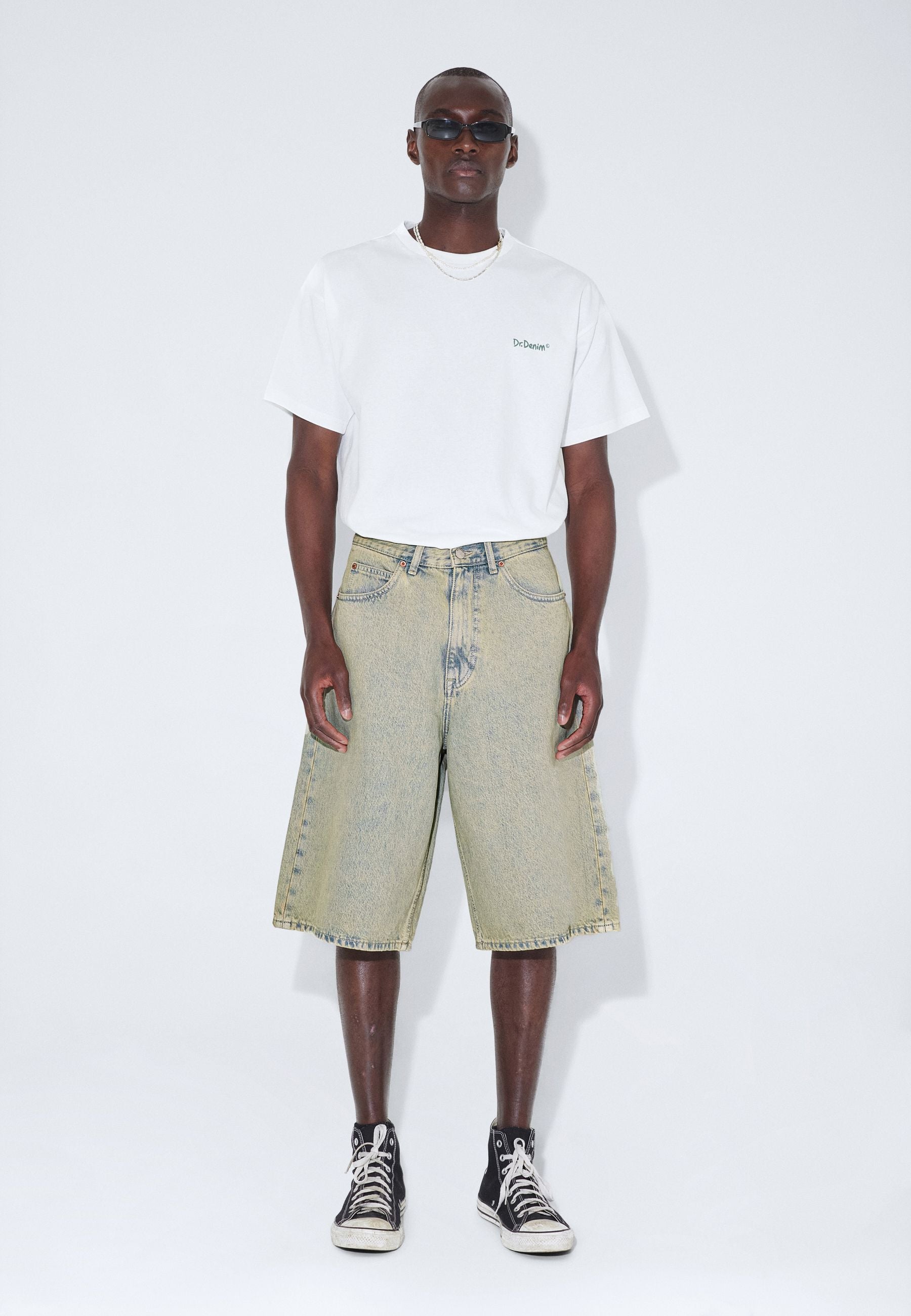 2610103M10_DrDenim_ValiShorts_StreamDesert_Main_M1_4