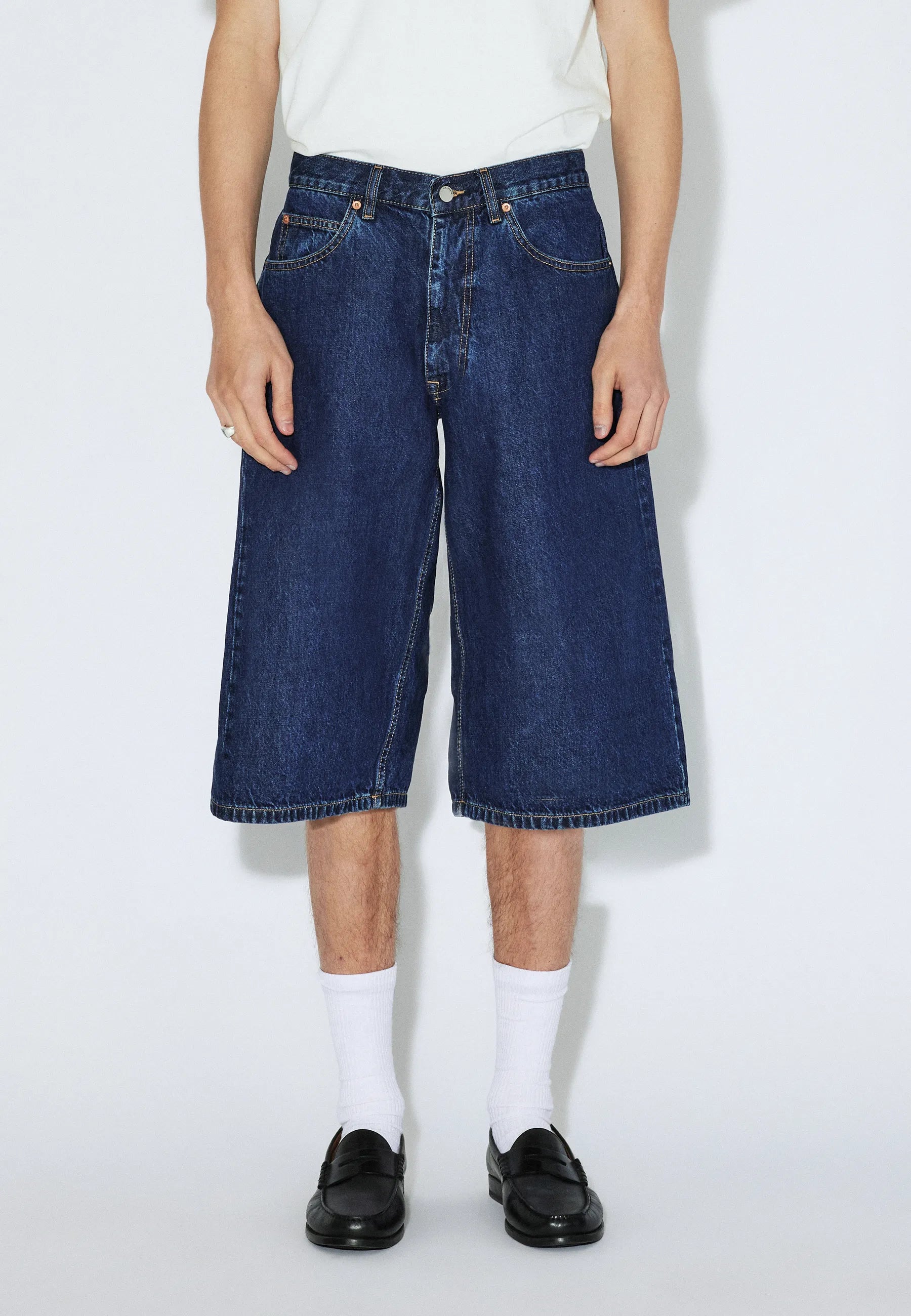 2610103V35_DrDenim_ValiShorts_HazeDarkRetro_Main_M3_1