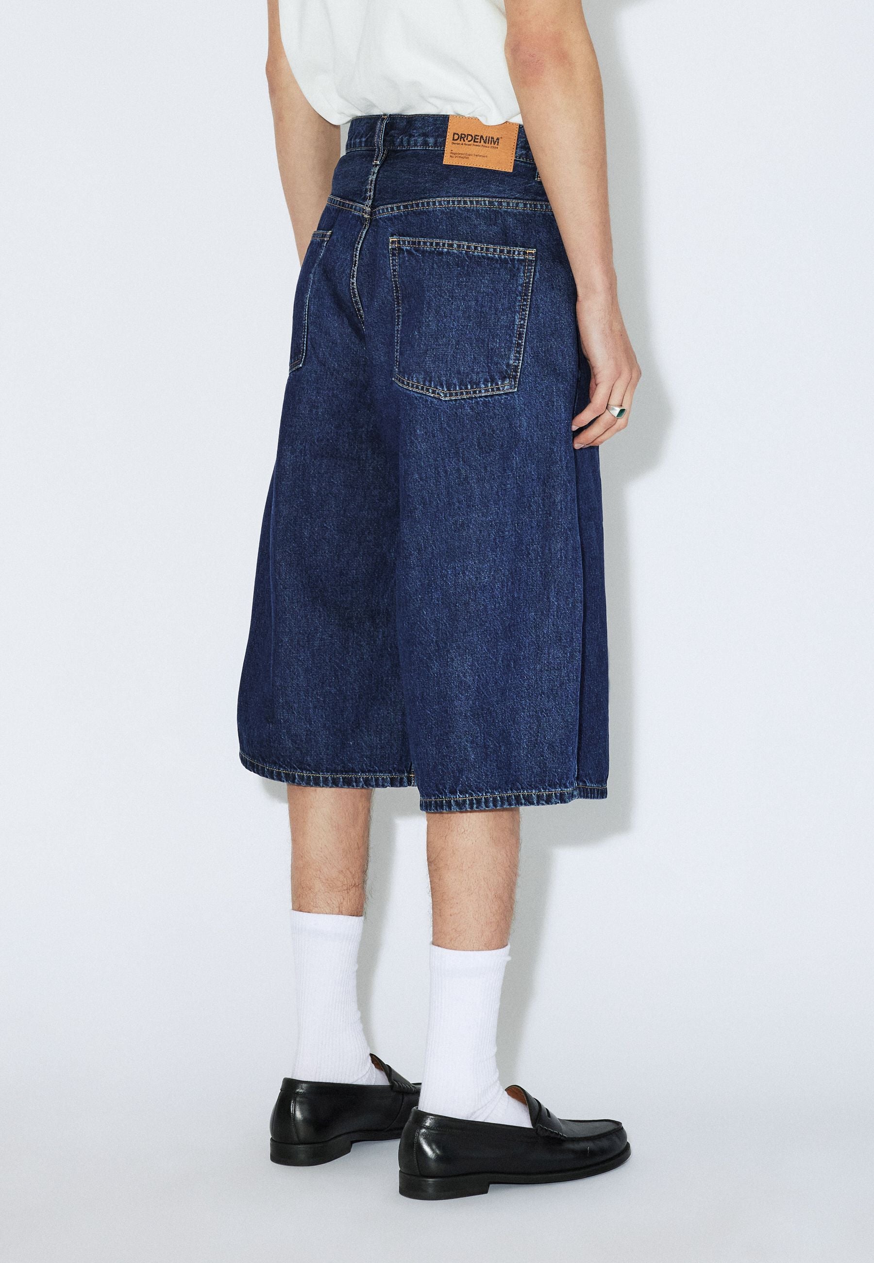 2610103V35_DrDenim_ValiShorts_HazeDarkRetro_Main_M4_1