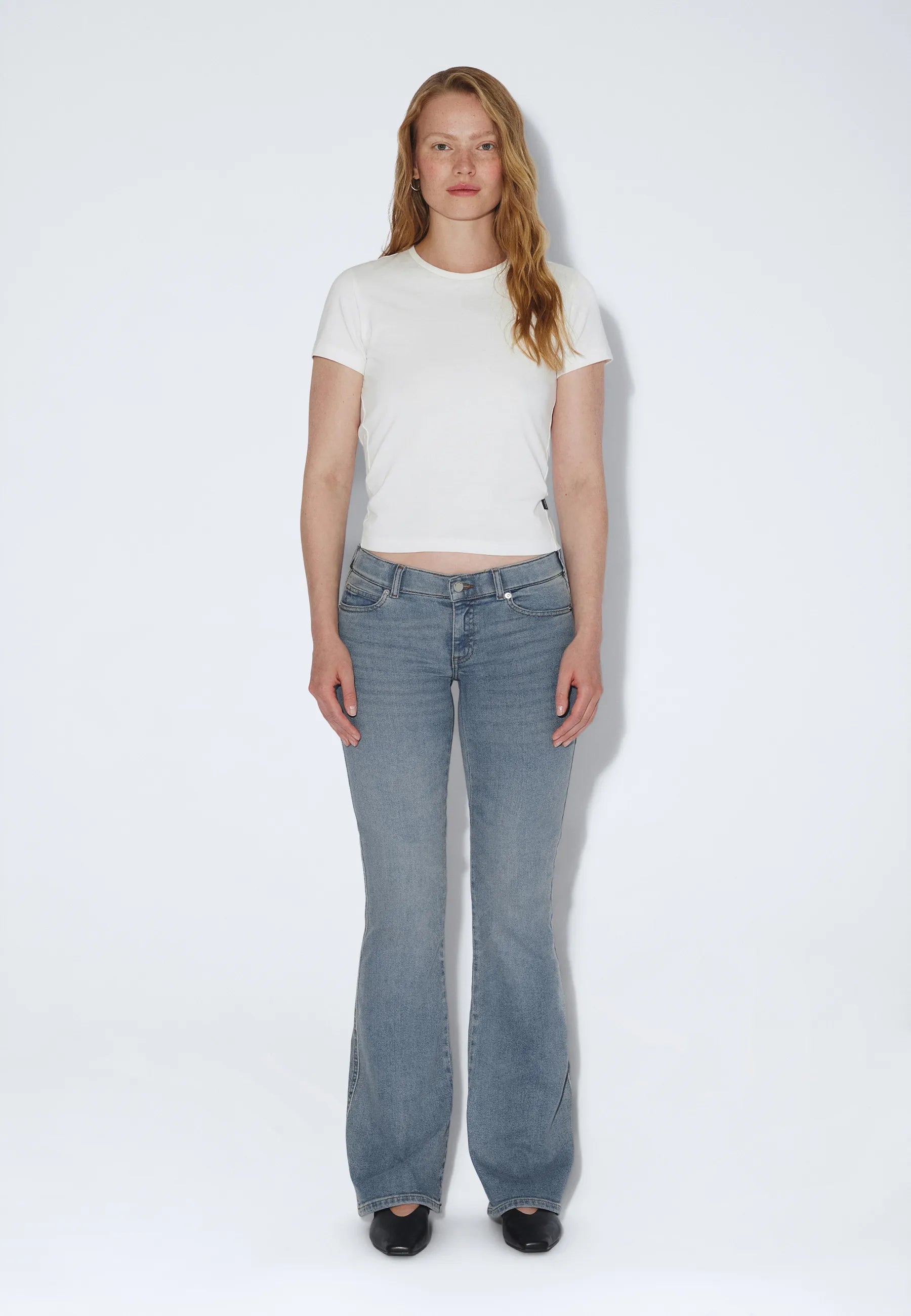 2610104J88_DrDenim_KilyLowBootcut_CapeLightFadeVintage_main_W1_1