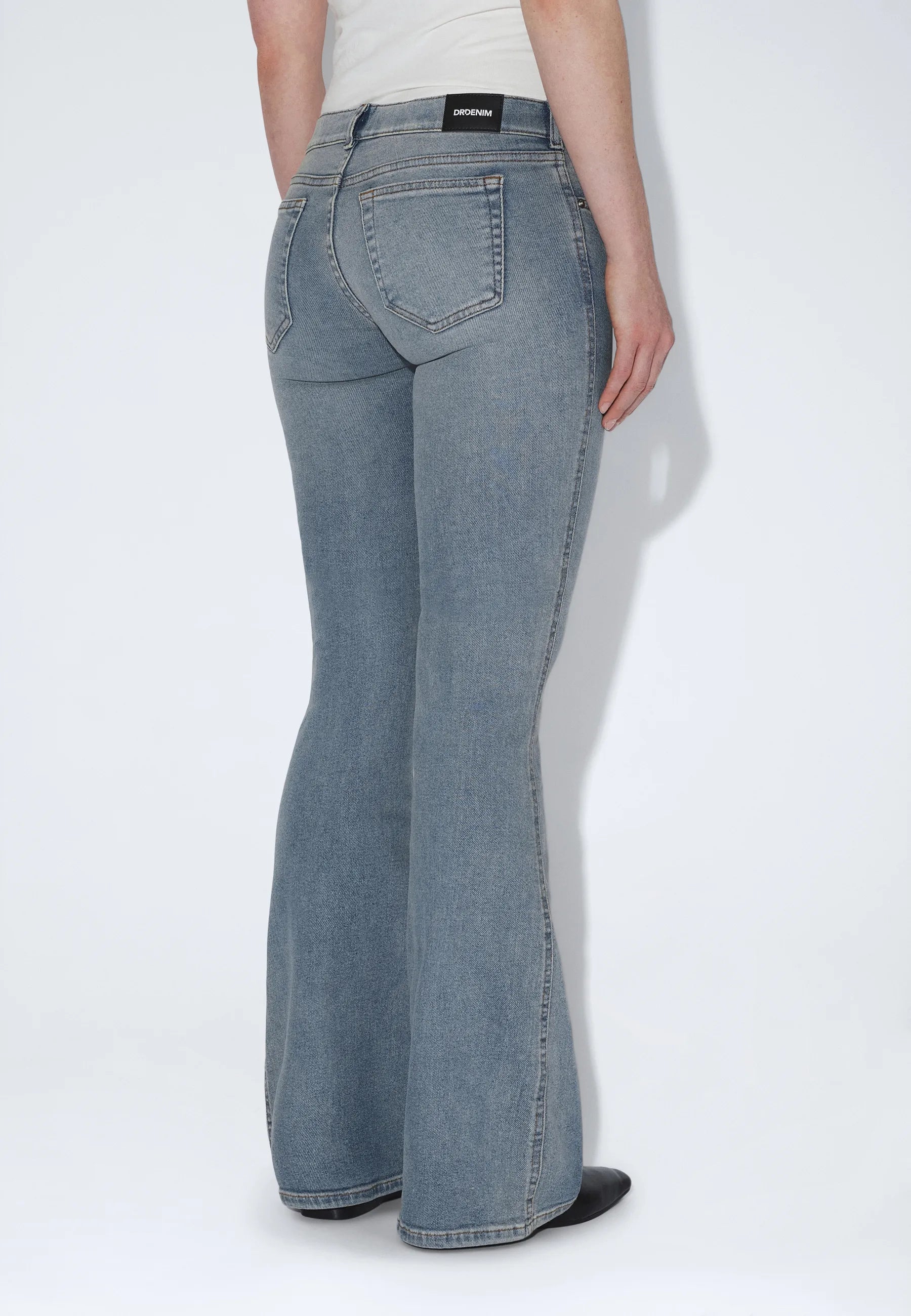 2610104J88_DrDenim_KilyLowBootcut_CapeLightFadeVintage_main_W4_1