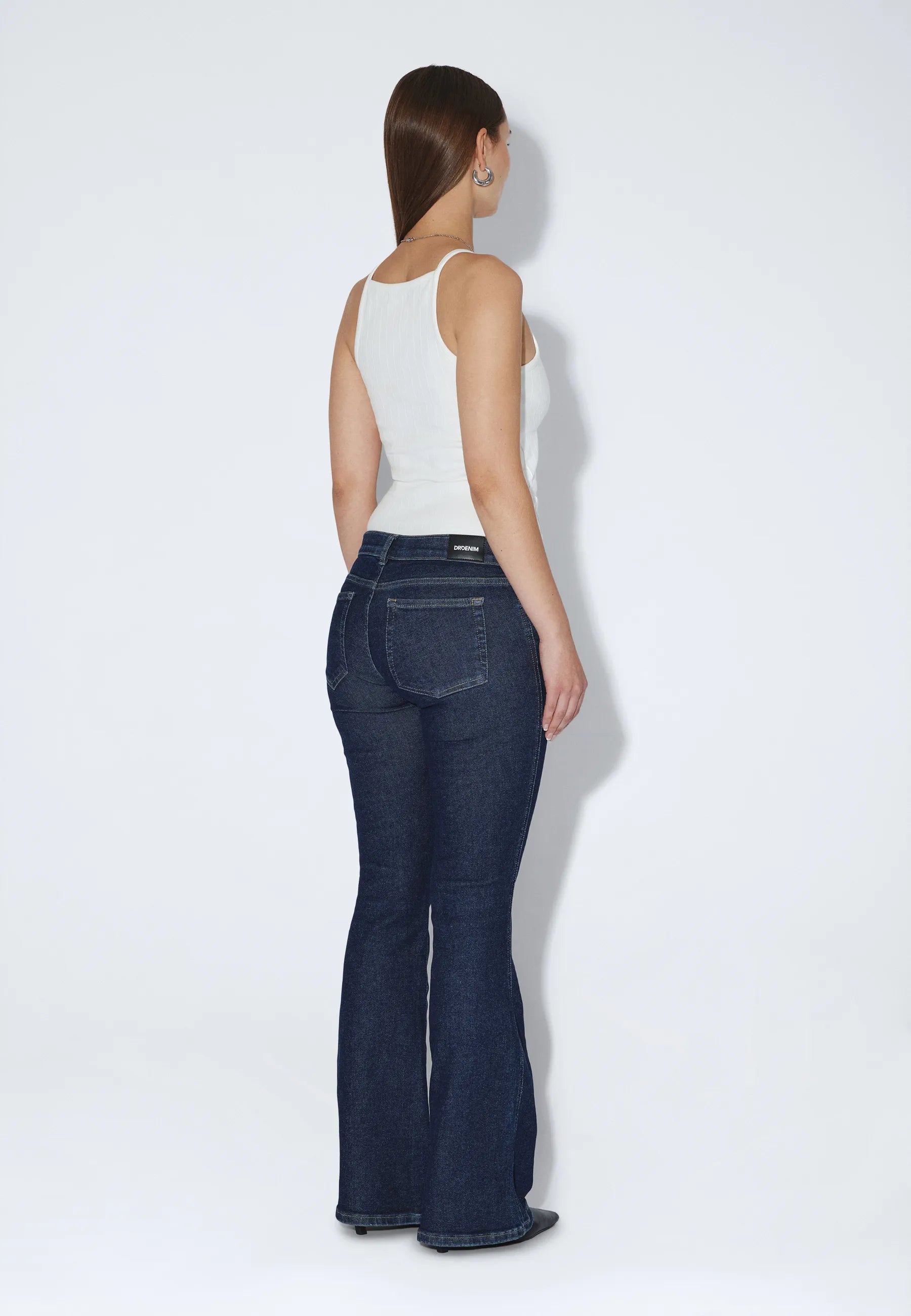2610104U75_DrDenim_KilyLowBootcut_CapeDeepPlain_main_W2_1