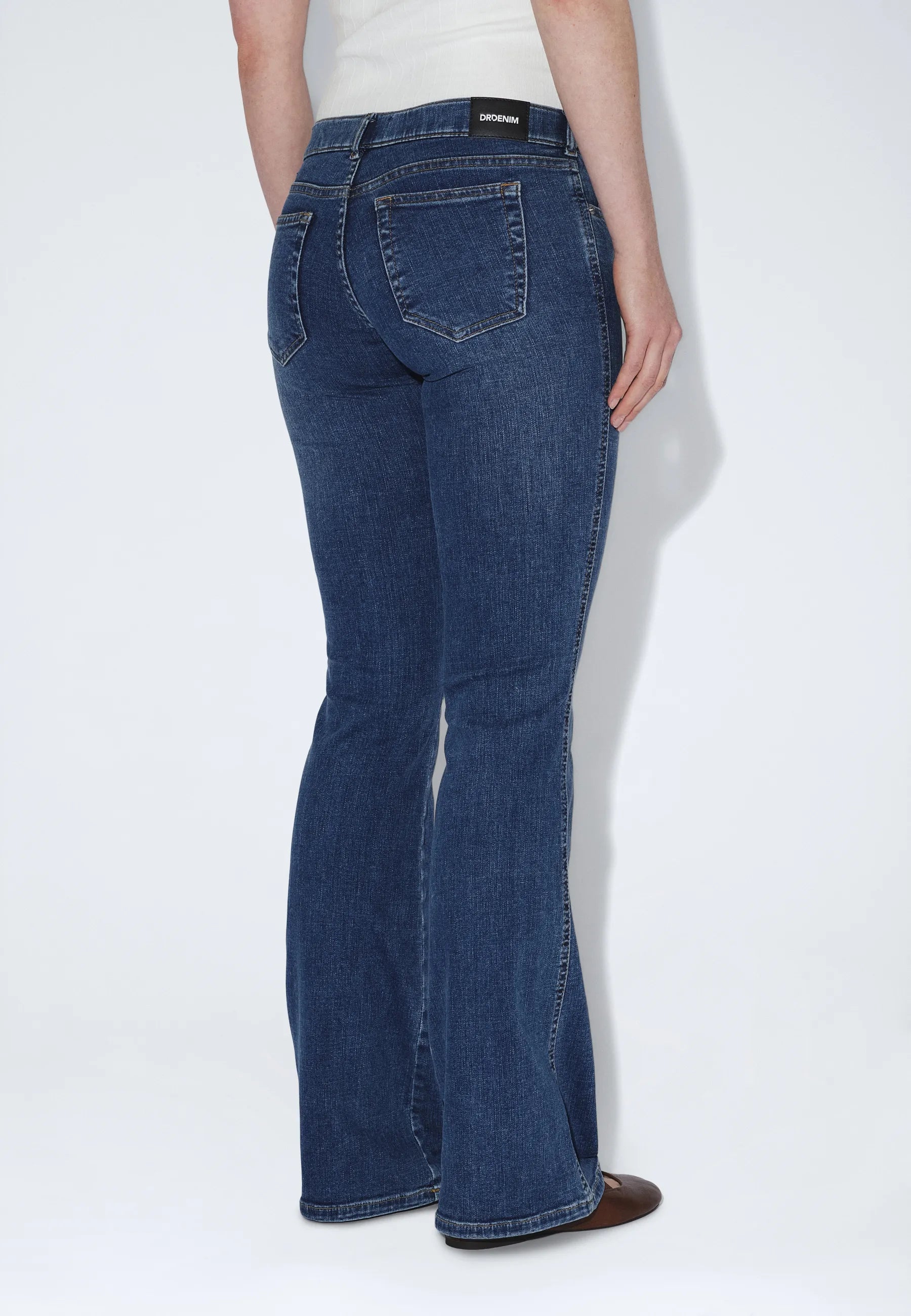 2610104V46_DrDenim_KilyLowBootcut_ValeMidUsed_main_W4_1
