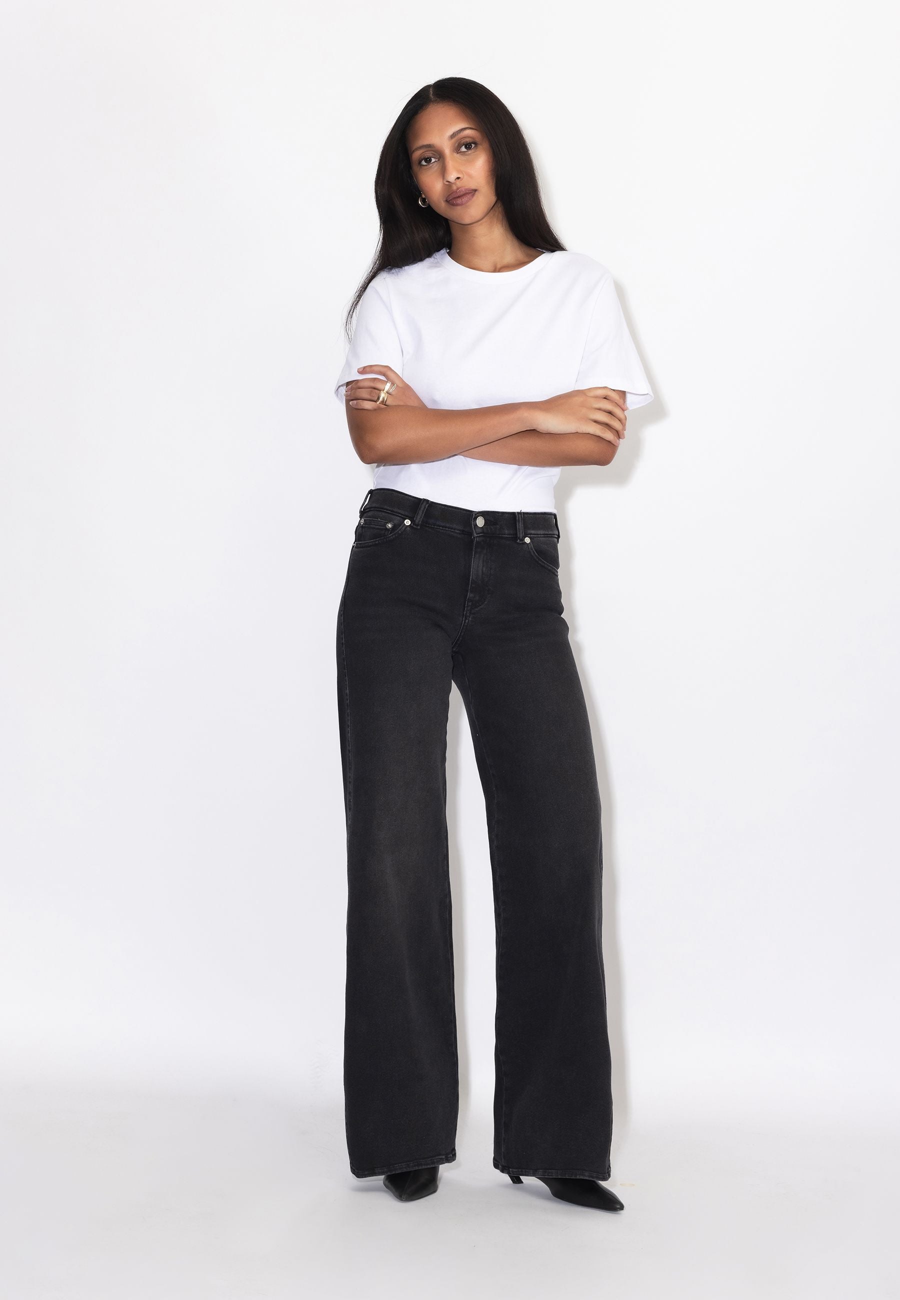 2610105A99_DrDenim_ZilaMidWide_BlackMist_Main_W1_2