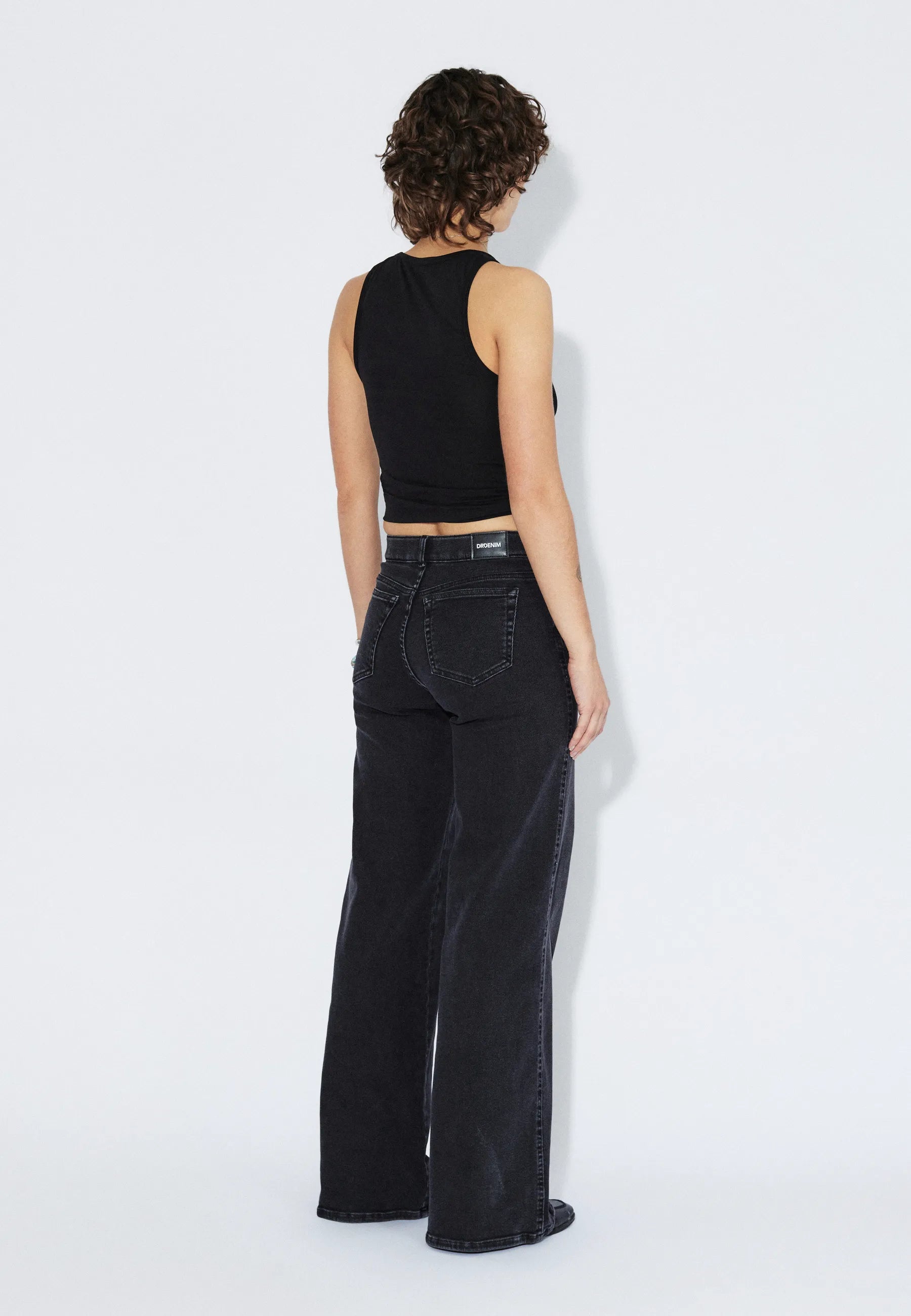 2610105A99_DrDenim_ZilaMidWide_BlackMist_Main_W2_1