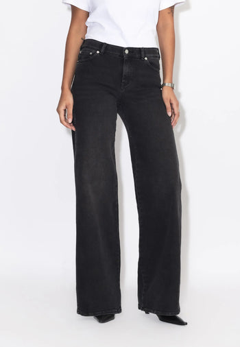 2610105A99_DrDenim_ZilaMidWide_BlackMist_Main_W3_1