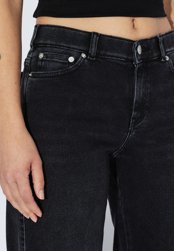 2610105A99_DrDenim_ZilaMidWide_BlackMist_Main_W5_1