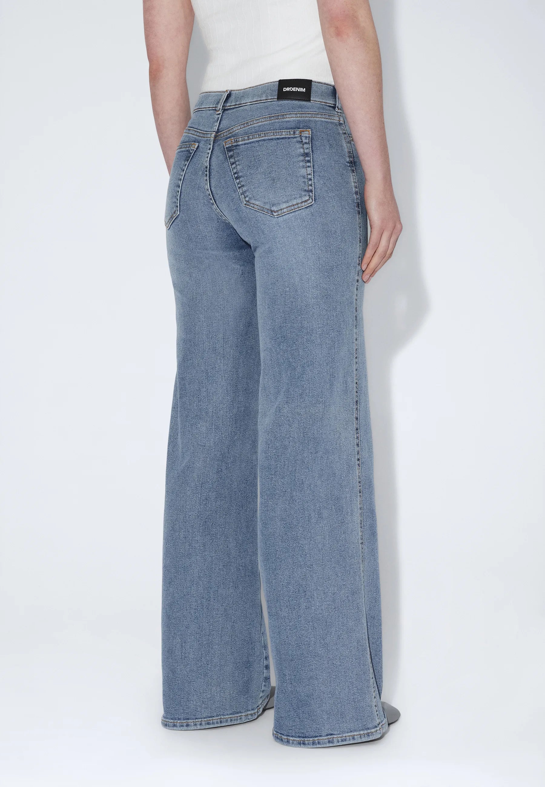 2610105J82_DrDenim_ZilaMidWide_CapeLightUsed_main_W4_1