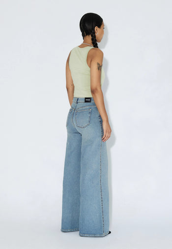 2610105U62_DrDenim_ZilaMidWide_CapeLightVintage_Main_W2_1