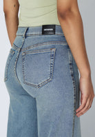2610105U62_DrDenim_ZilaMidWide_CapeLightVintage_Main_W5_2