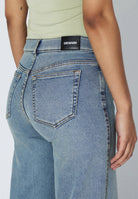 2610105U62_DrDenim_ZilaMidWide_CapeLightVintage_Main_W5_2
