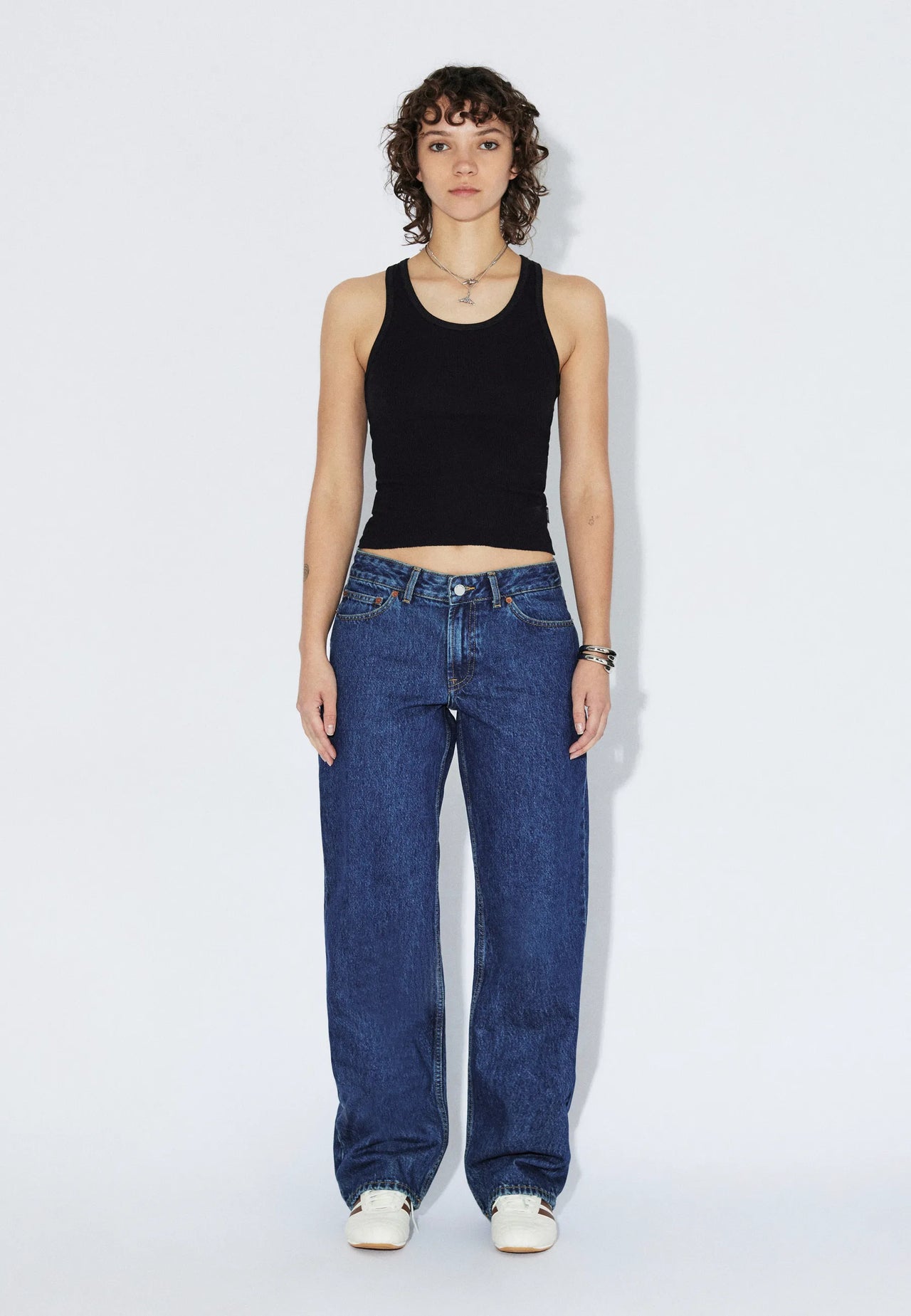 2610106L93_DrDenim_NikaMidStraight_StreamDarkRetroVintage_Main_W1_1