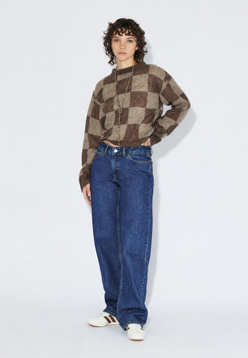 2610106L93_DrDenim_NikaMidStraight_StreamDarkRetroVintage_Main_W1_2