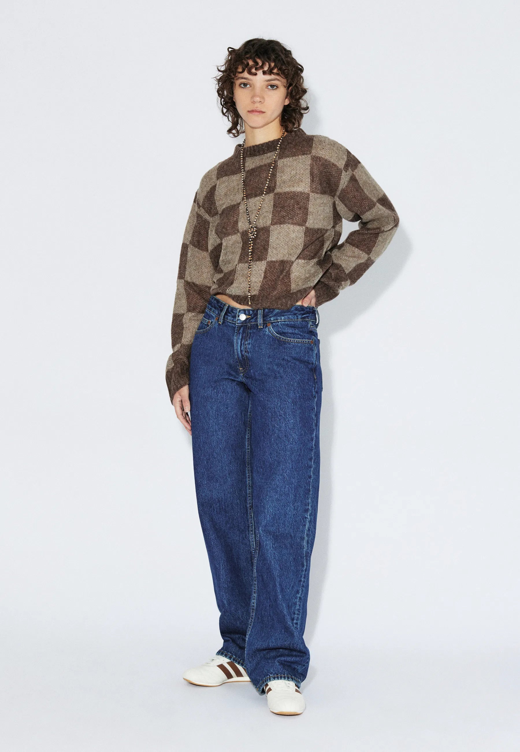 2610106L93_DrDenim_NikaMidStraight_StreamDarkRetroVintage_Main_W1_2