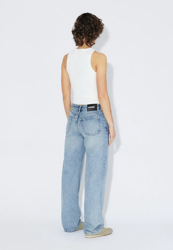 2610106M01_DrDenim_NikaMidStraight_DriftLightUsed_Main_W2_1