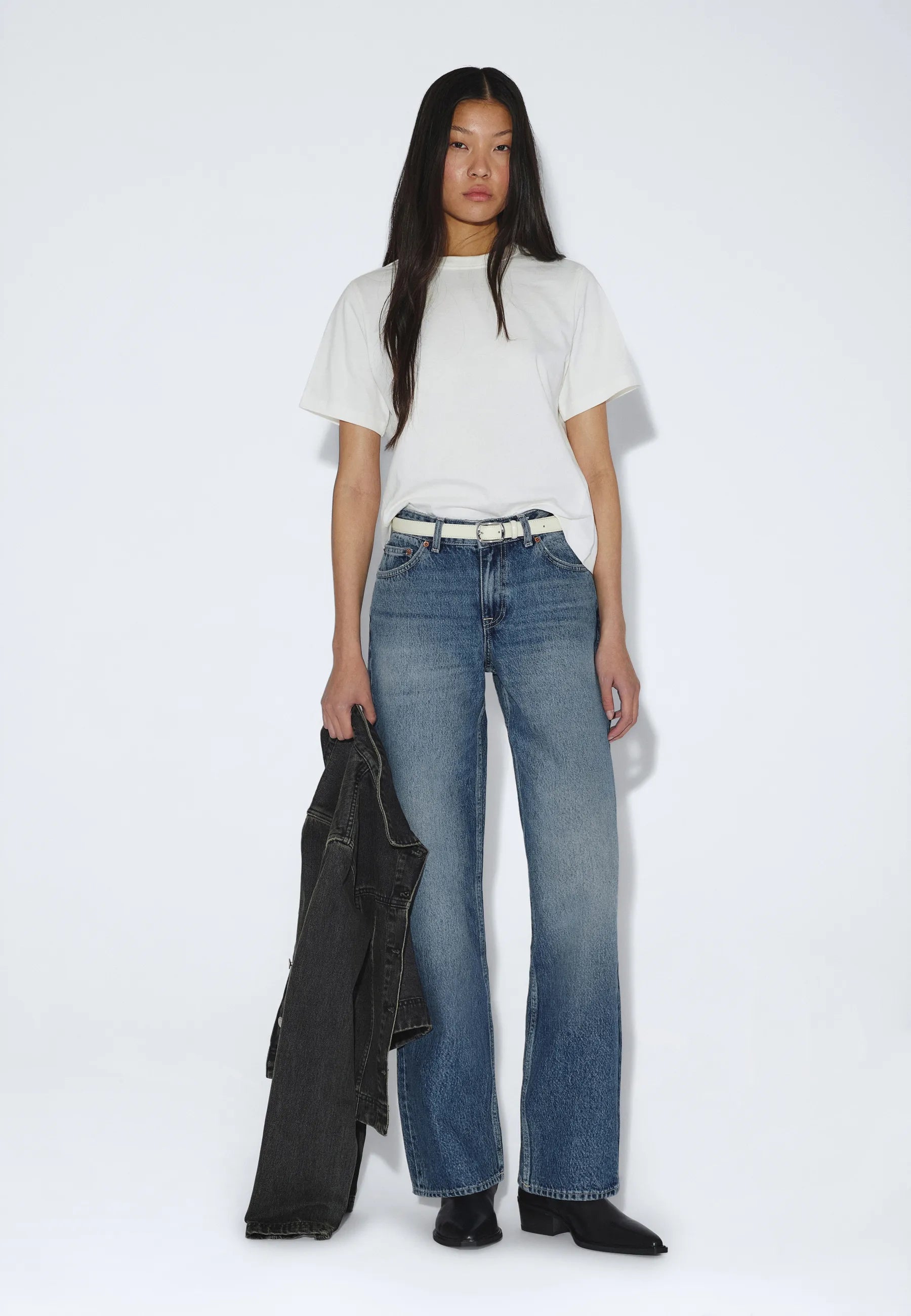 2610106M06_DrDenim_NikaMidStraight_DriftMidUsed_main_W1_2
