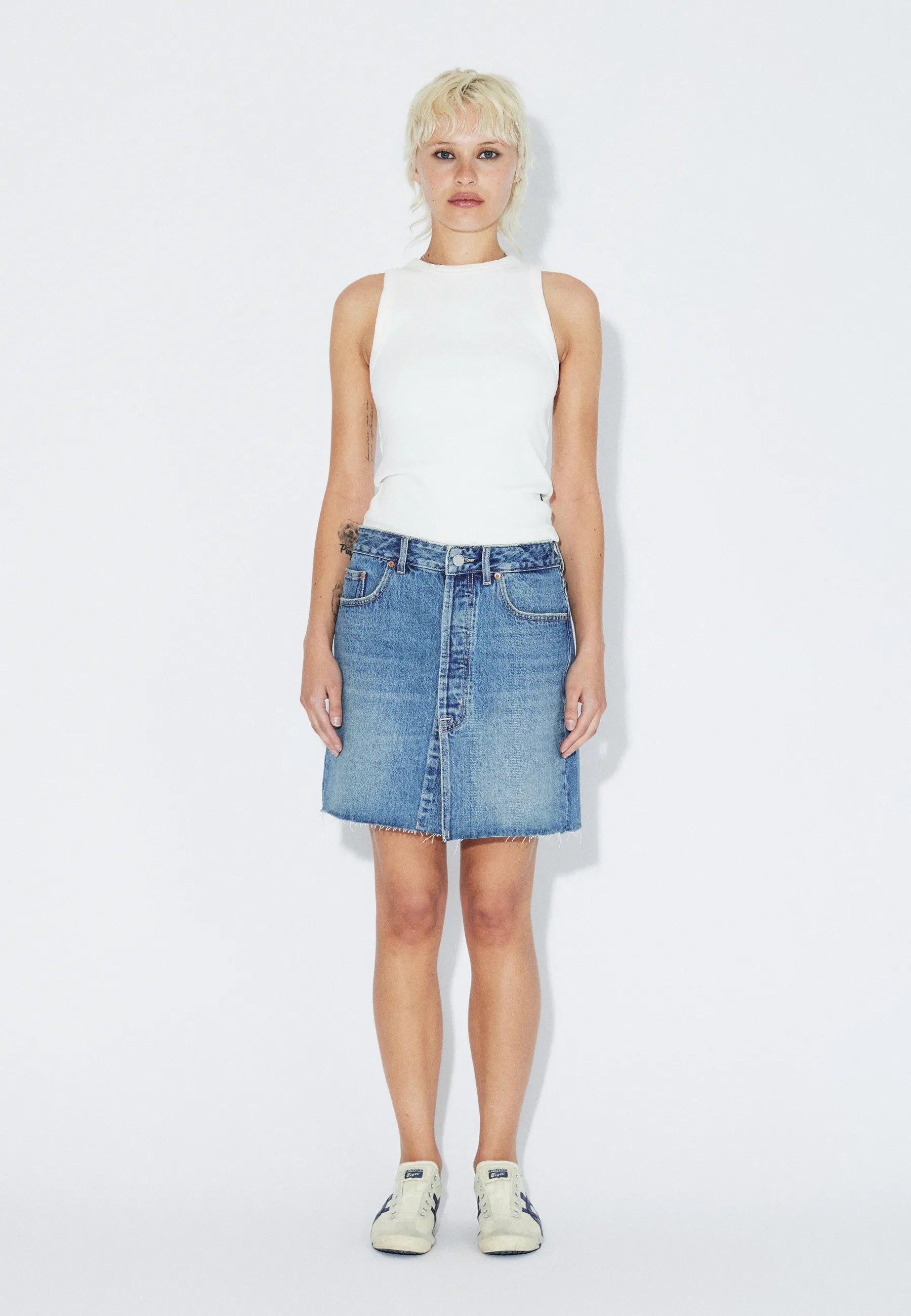 2610108M02_DrDenim_AraSkirt_DriftSkyUsed_Main_W1_1