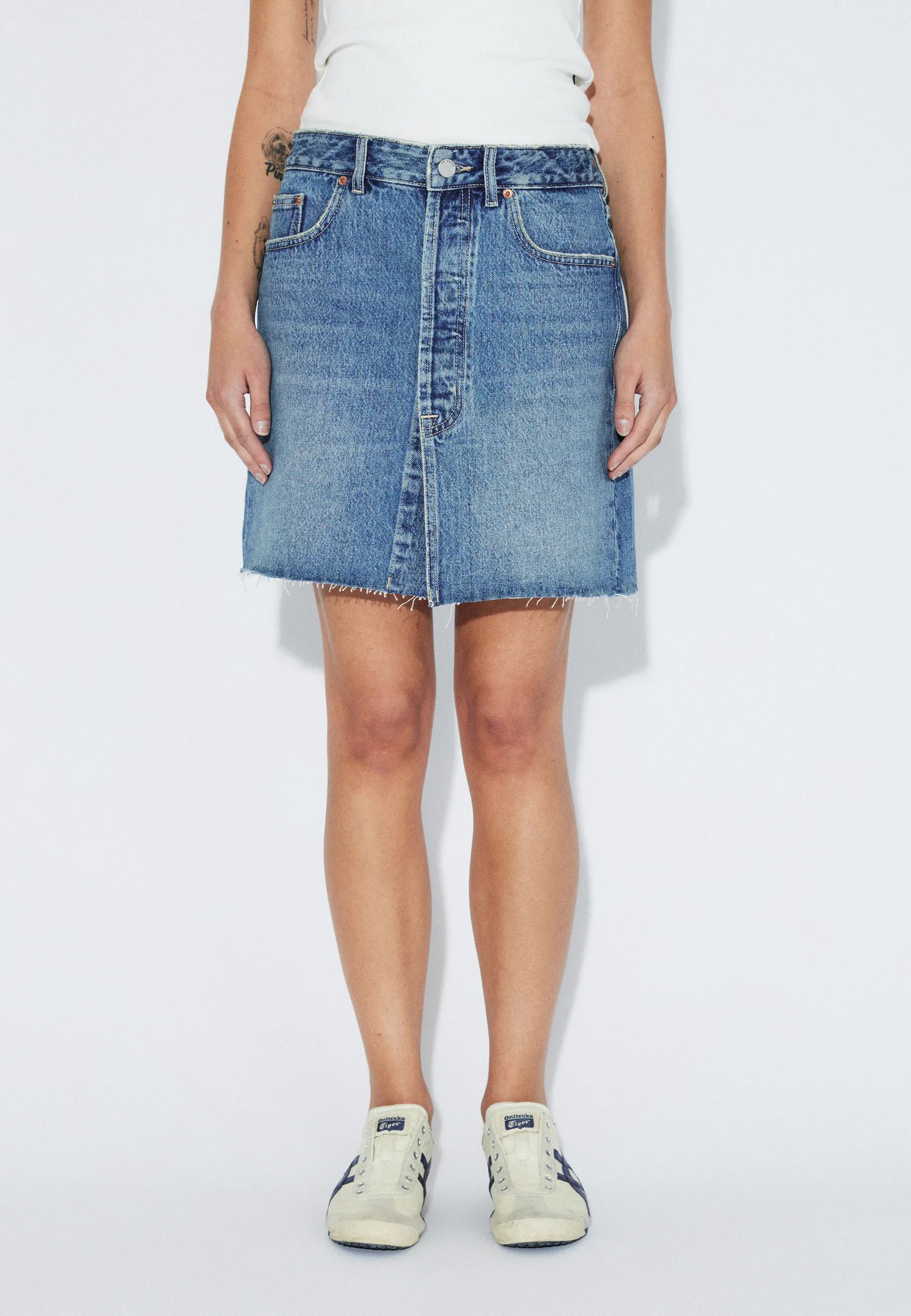 2610108M02_DrDenim_AraSkirt_DriftSkyUsed_Main_W3_1