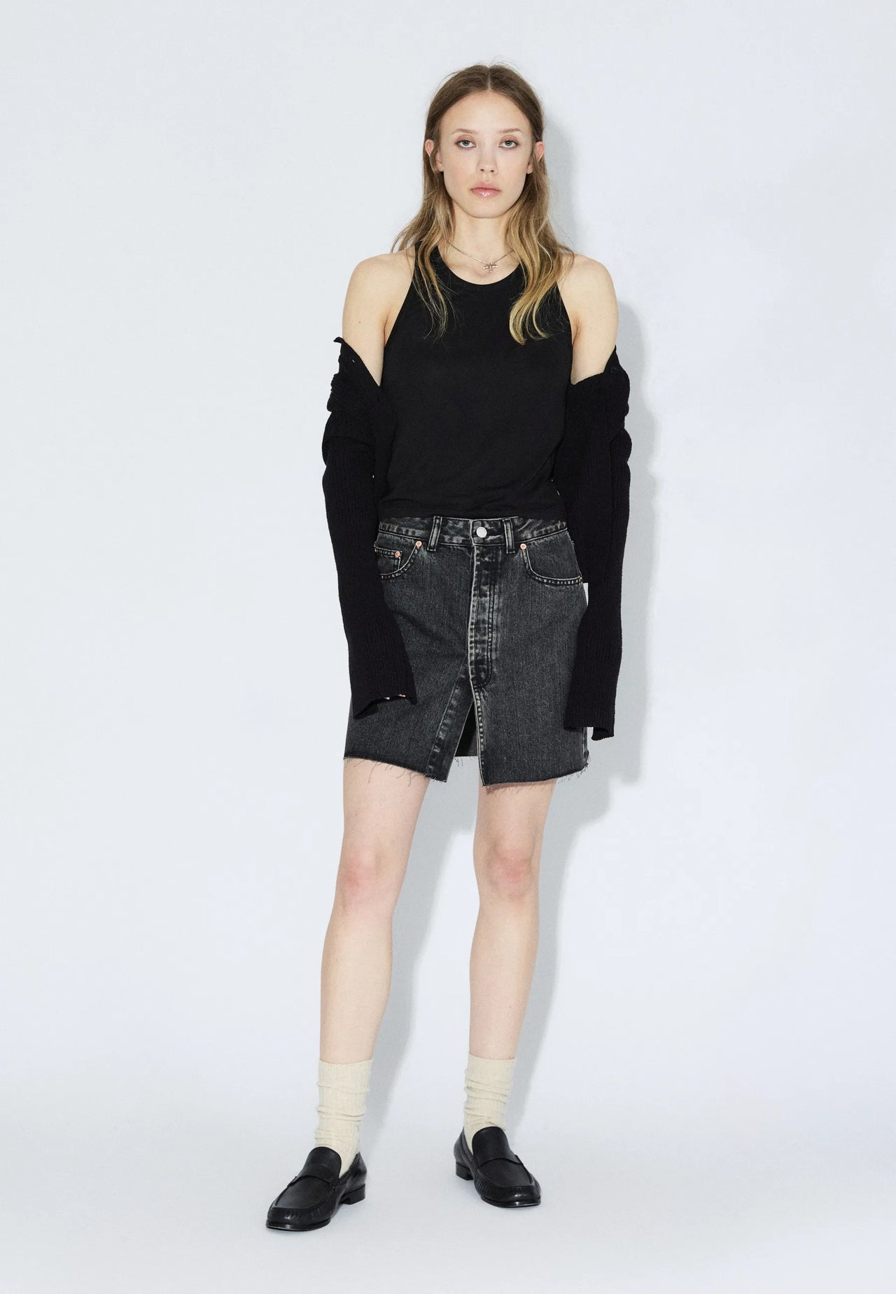 2610108V60_DrDenim_AraSkirt_AgedBlack_Main_W1_1