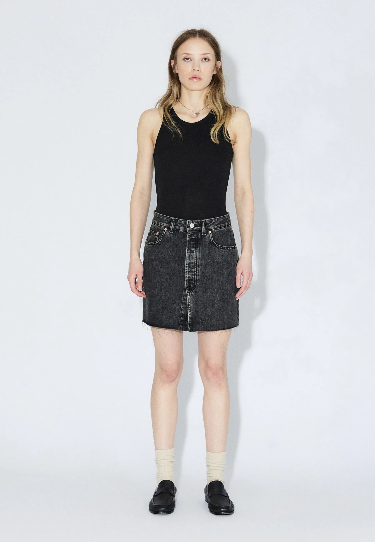 2610108V60_DrDenim_AraSkirt_AgedBlack_Main_W1_1