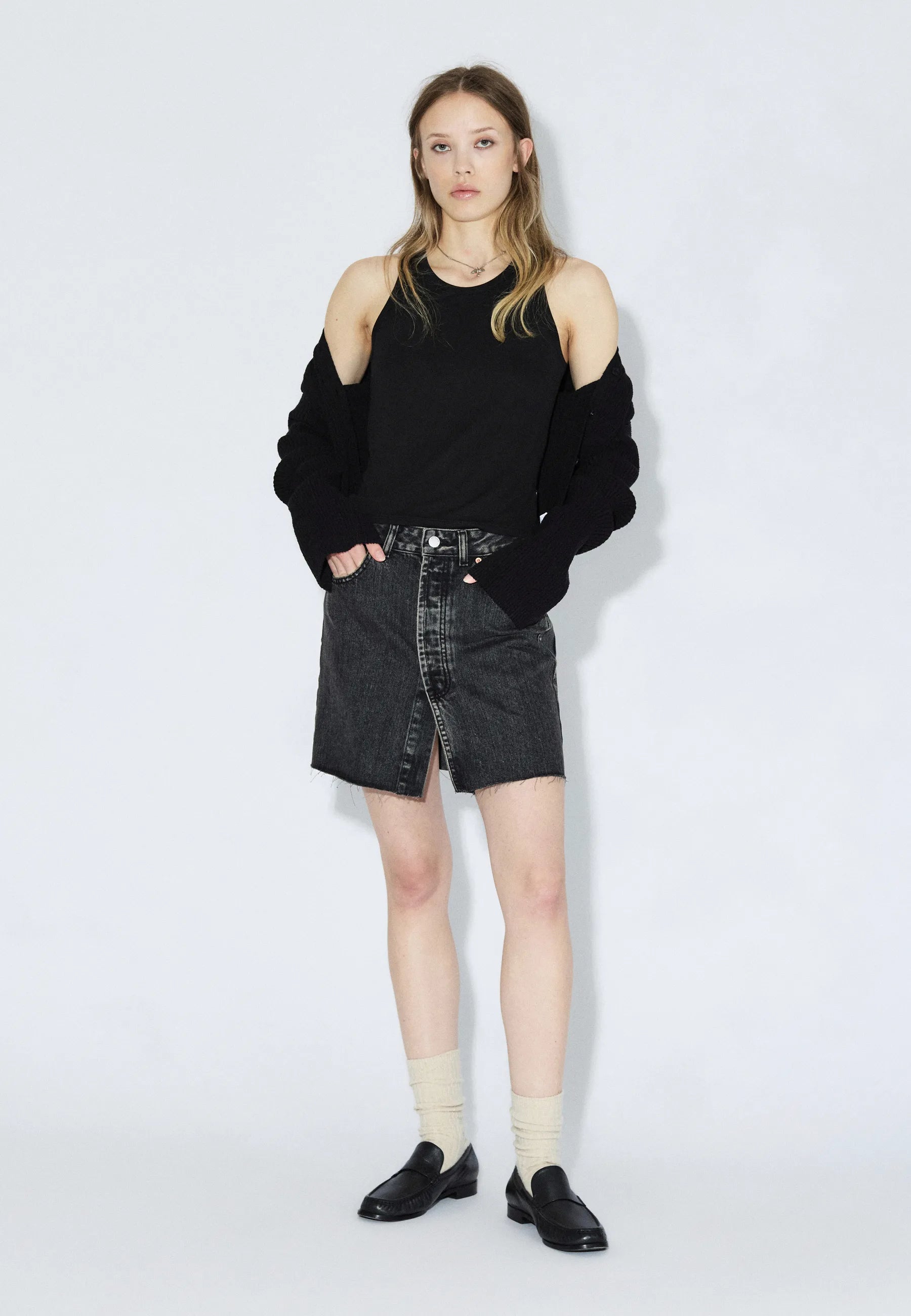 2610108V60_DrDenim_AraSkirt_AgedBlack_Main_W1_3