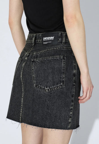 2610108V60_DrDenim_AraSkirt_AgedBlack_Main_W5_2