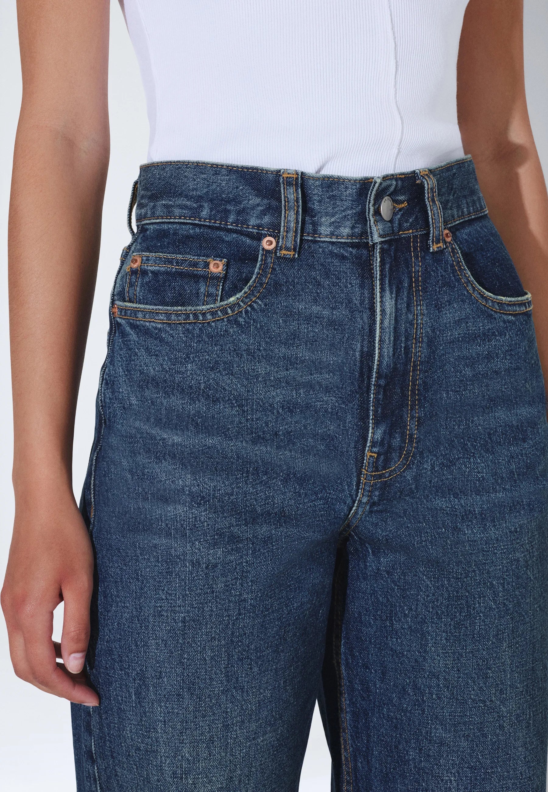 2610111L47_DrDenim_EchohighStraight_BayDarkUsedVintage_Main_W5_1