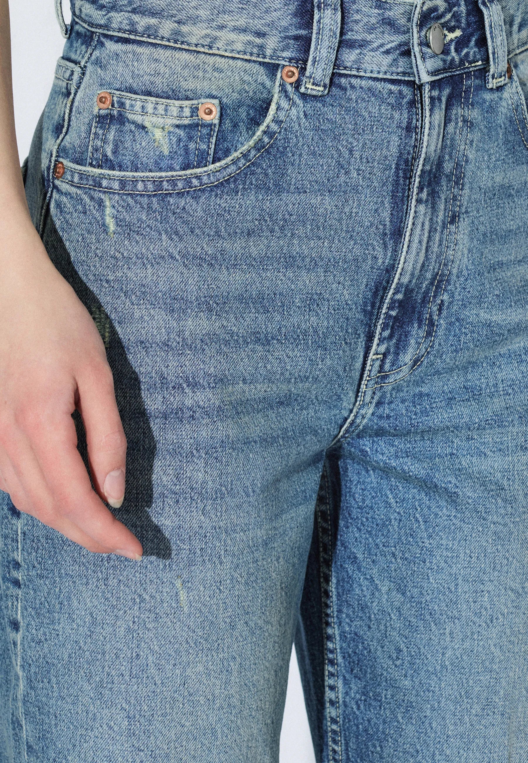 2610111L57_DrDenim_EchoHighStraight_BaySkyDirty_Main_W5_12