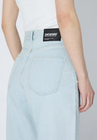 2610111L59_DrDenim_EchoHighStraight_BaySuperlightUsed_Main_W5_2