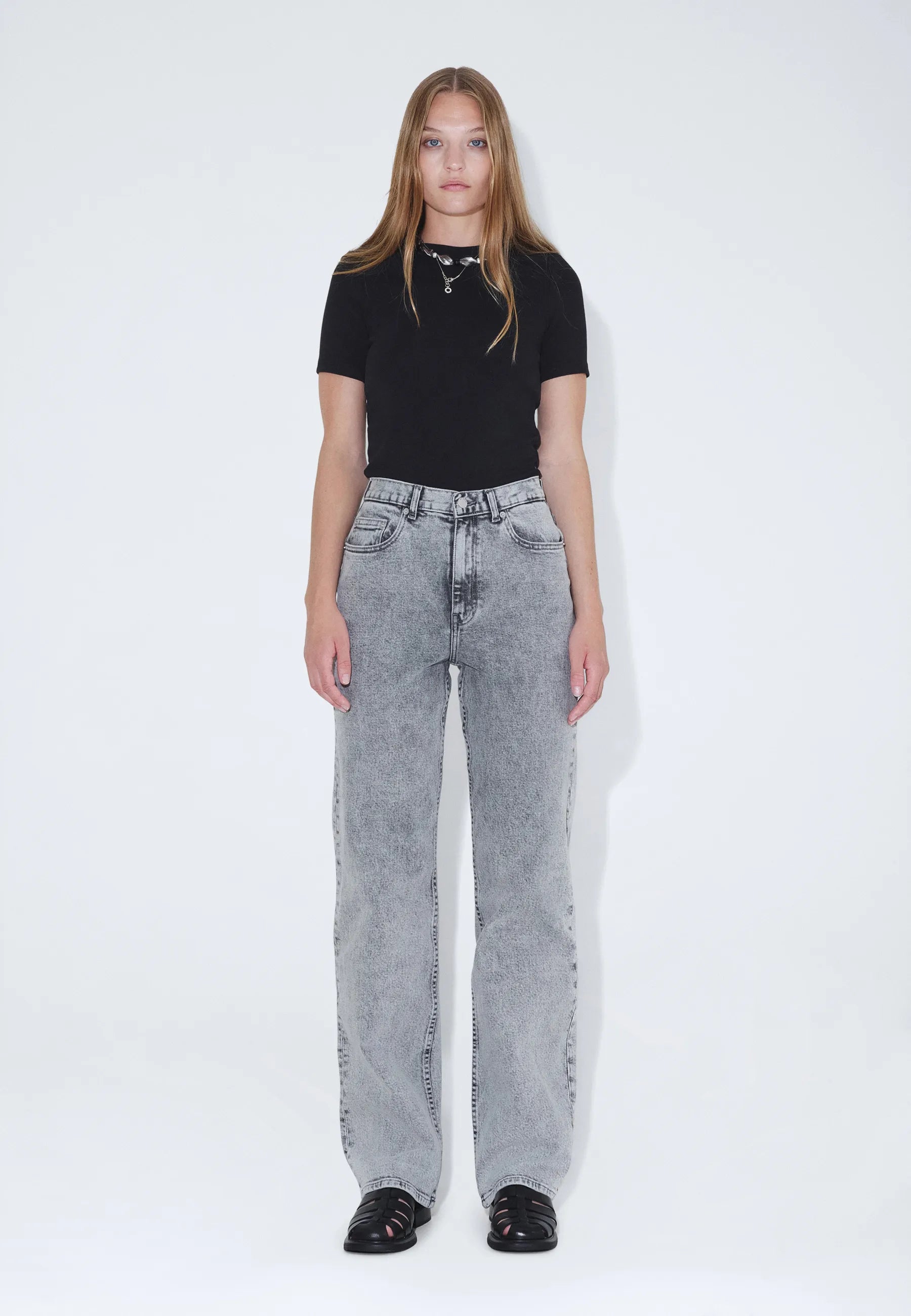 2610111L63_DrDenim_EchohighStraight_TarAshGrey_Main_W1_5