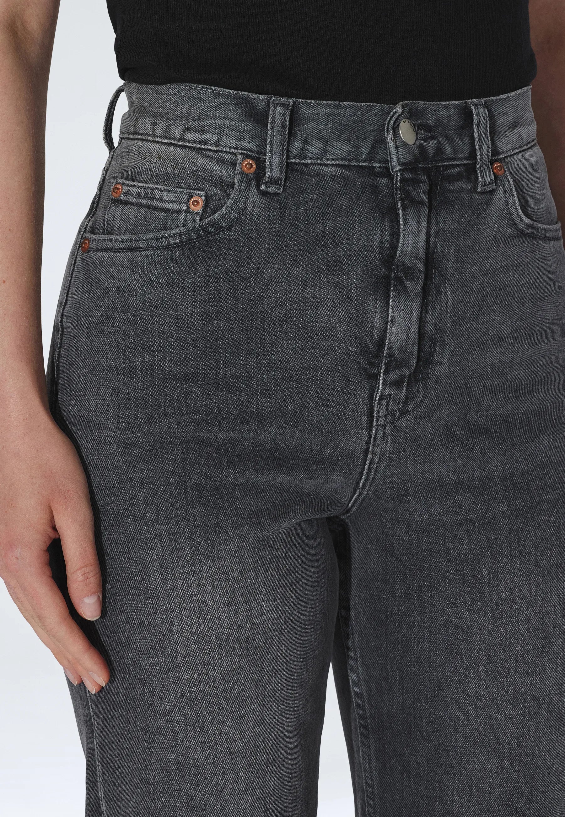 2610111L66_DrDenim_EchoHighStraight_TarMidGreyUsed_main_W5_1