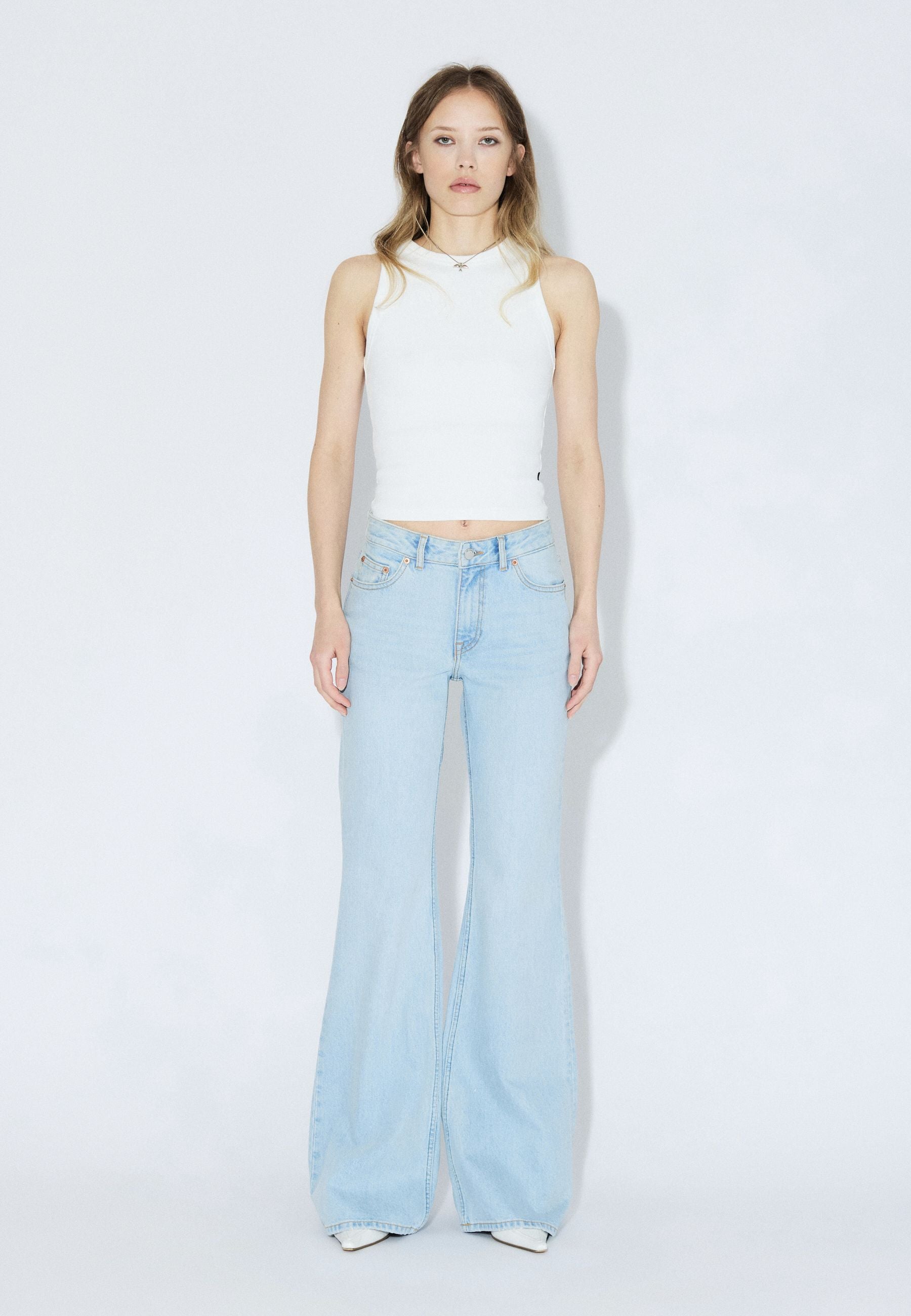 2610112L39_DrDenim_ElbaMidBootcut_BayLightUsed_Main_W1_1