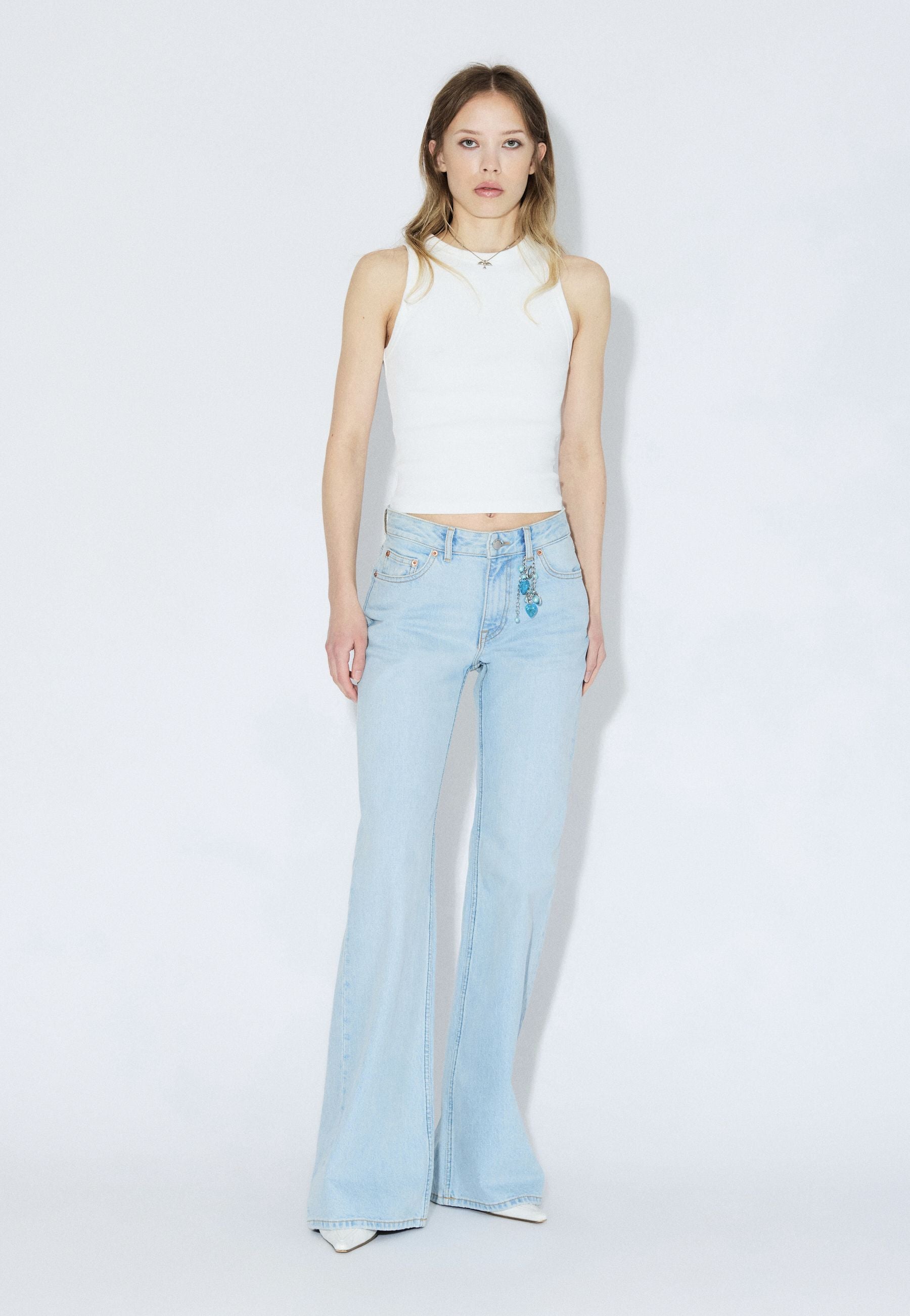 2610112L39_DrDenim_ElbaMidBootcut_BayLightUsed_Main_W1_3