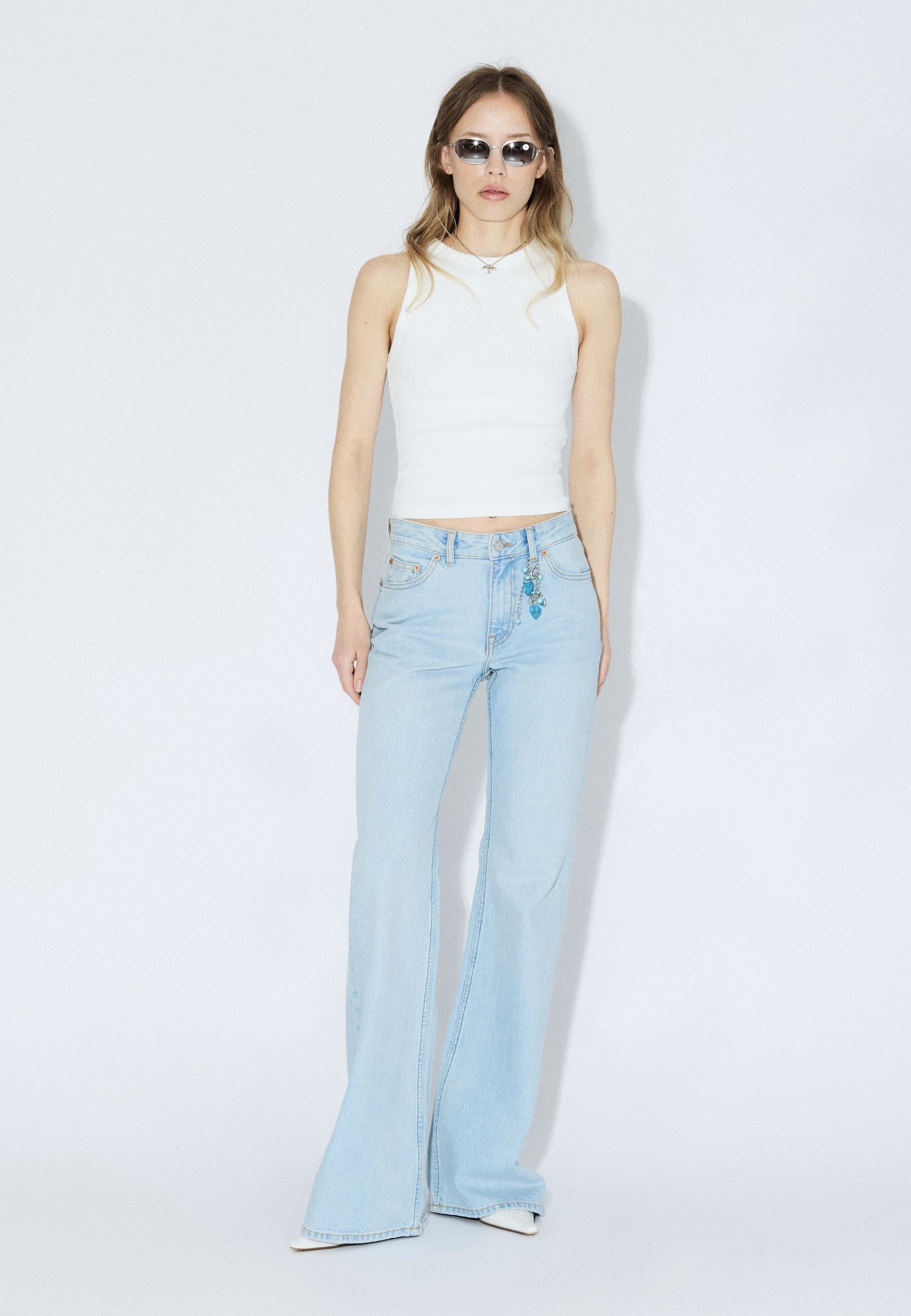 2610112L39_DrDenim_ElbaMidBootcut_BayLightUsed_Main_W1_4