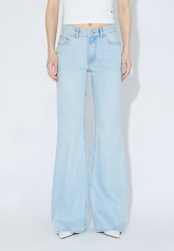 2610112L39_DrDenim_ElbaMidBootcut_BayLightUsed_Main_W3_1