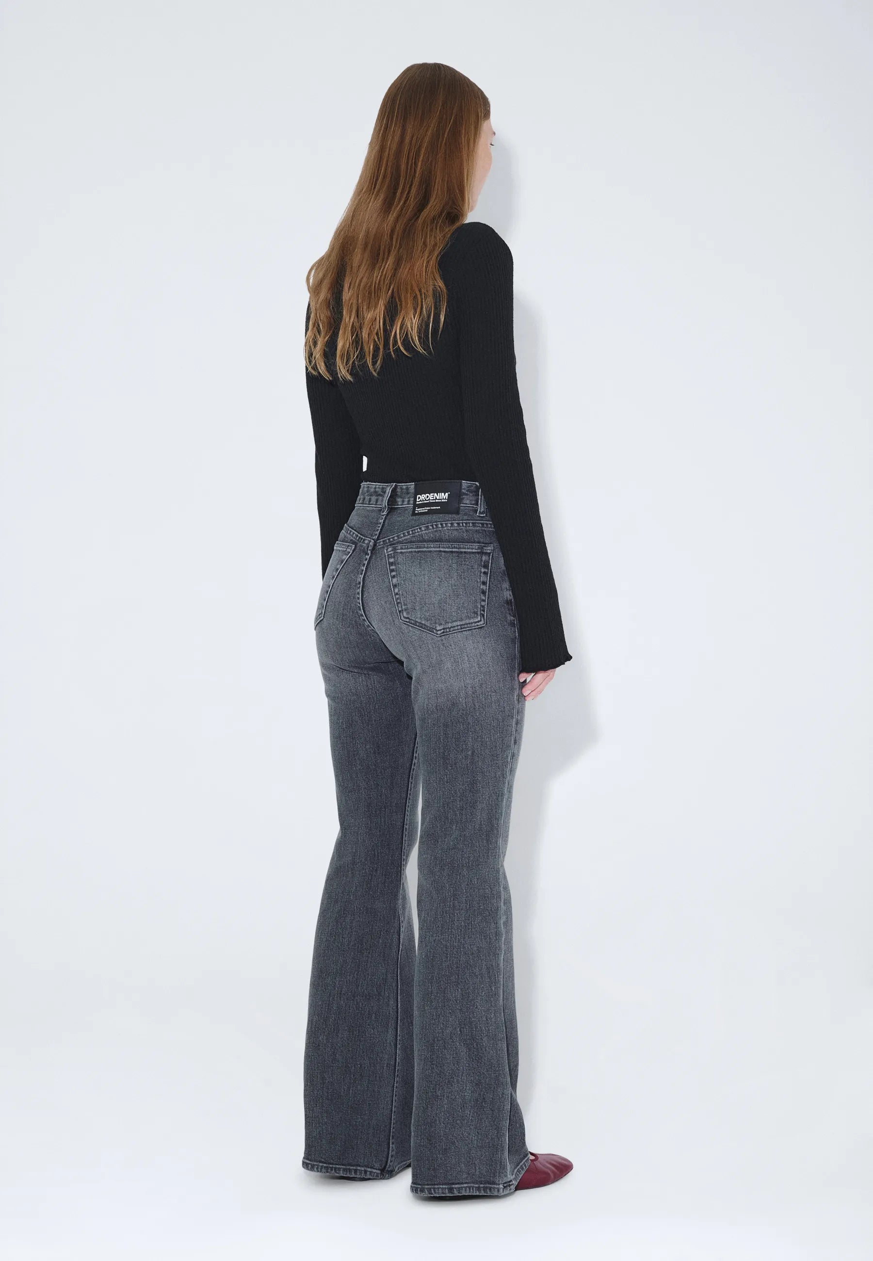 2610112L66_DrDenim_ElbaMidBootcut_TarMidGreyUsed_Main_W2_1
