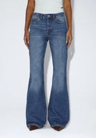 2610112L79_DrDenim_ElbaMidBootcut_BayMidFadeWorn_main_W3_1
