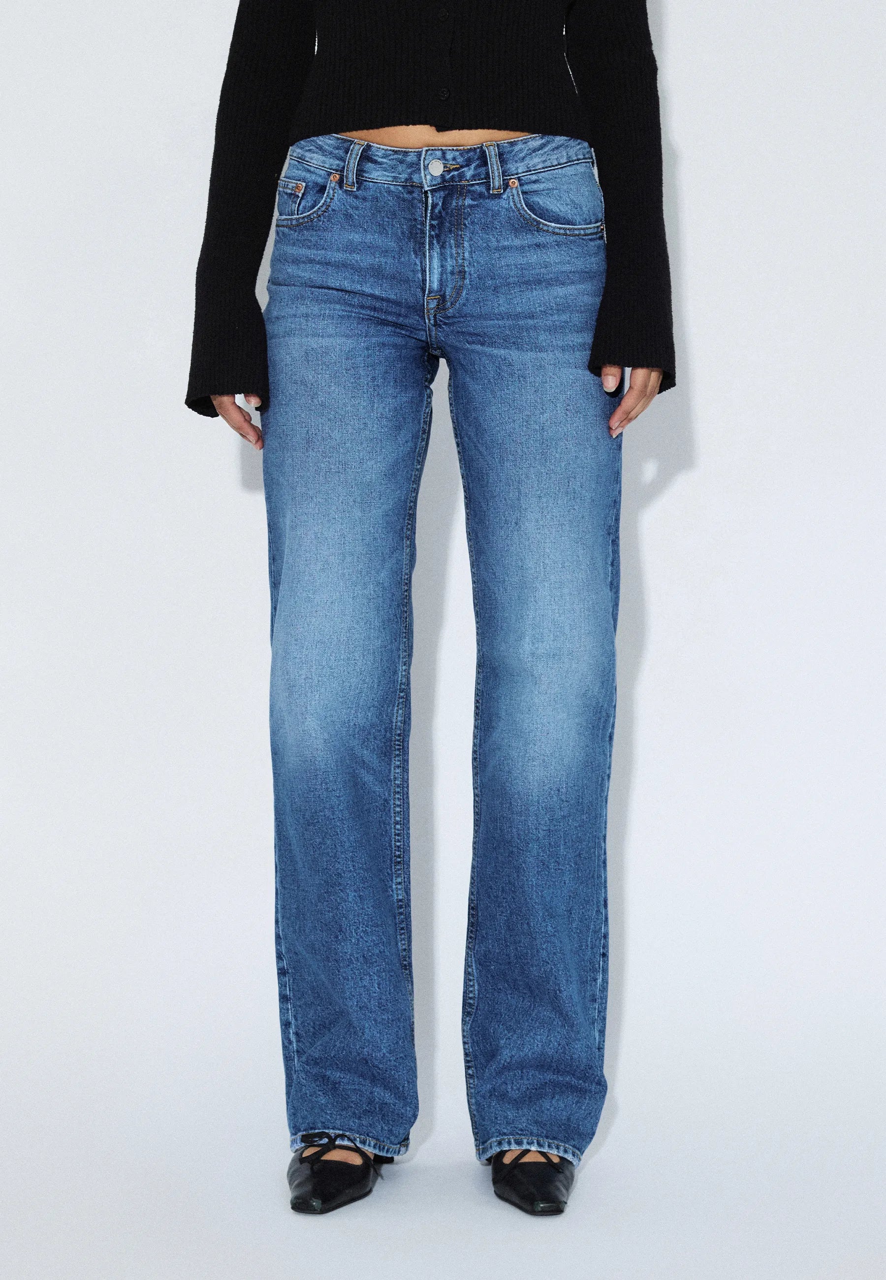 2610113L53_DrDenim_AddyMidStraight_BayMidFade_Main_W3_1