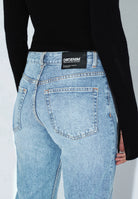2610113L55_DrDenim_AddyMidStraight_BayLightUsedVintage_Main_W5_22