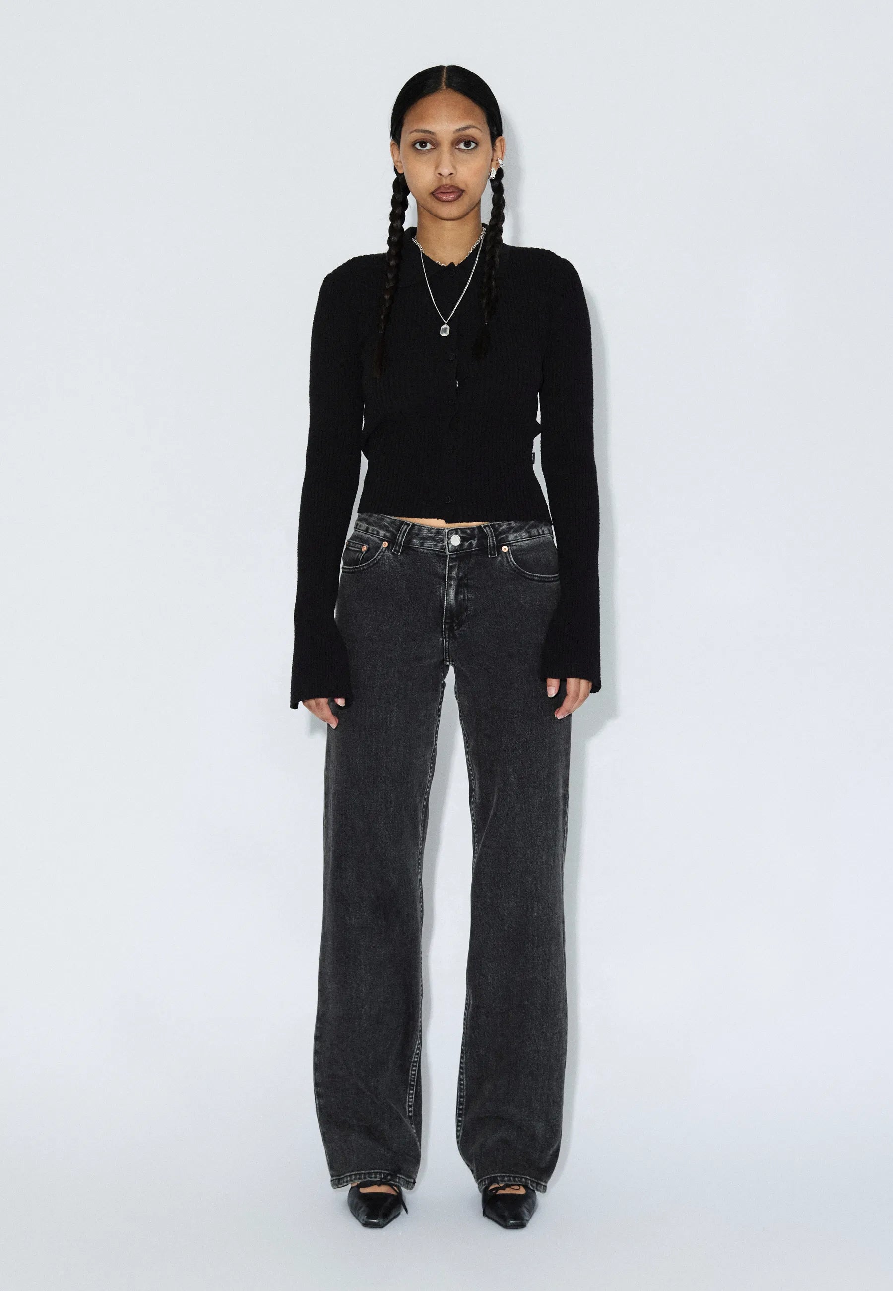 2610113L62_DrDenim_AddyMidStraight_TarAgedBlack_Main_W1_2