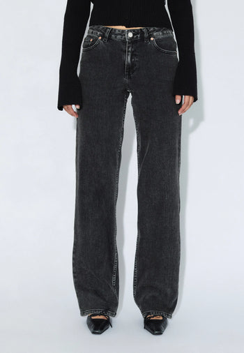 2610113L62_DrDenim_AddyMidStraight_TarAgedBlack_Main_W3_1