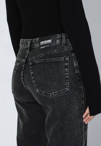 2610113L62_DrDenim_AddyMidStraight_TarAgedBlack_Main_W5_2