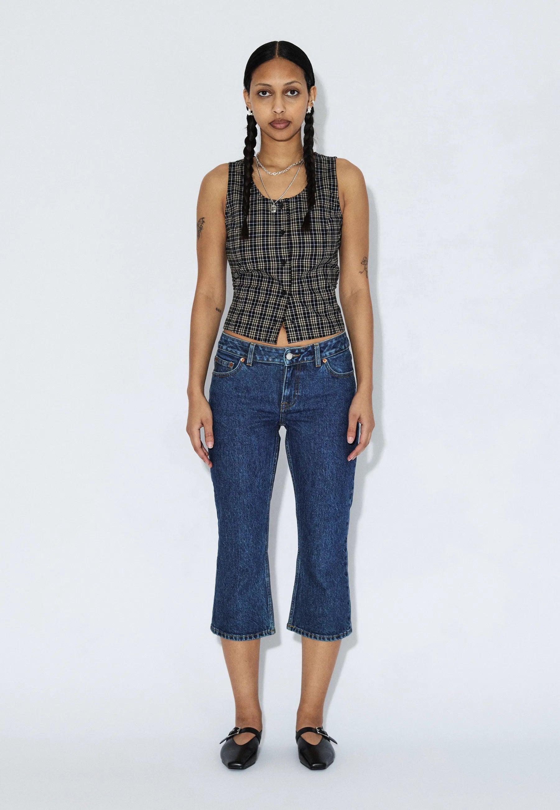 2610116L71_DrDenim_KayaLowCapri_BayDarkRetroVintage_Main_W1_1