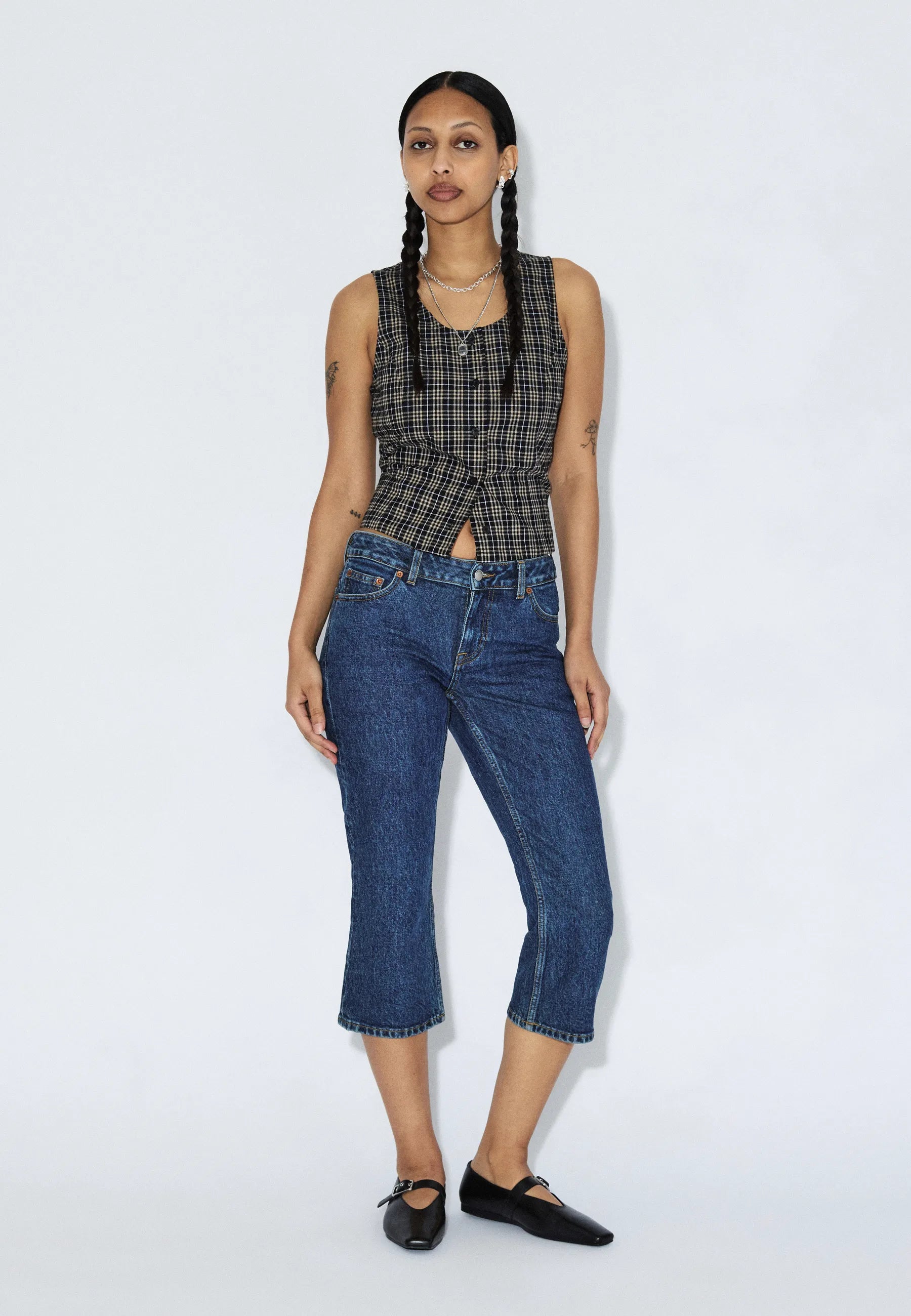 2610116L71_DrDenim_KayaLowCapri_BayDarkRetroVintage_Main_W1_3