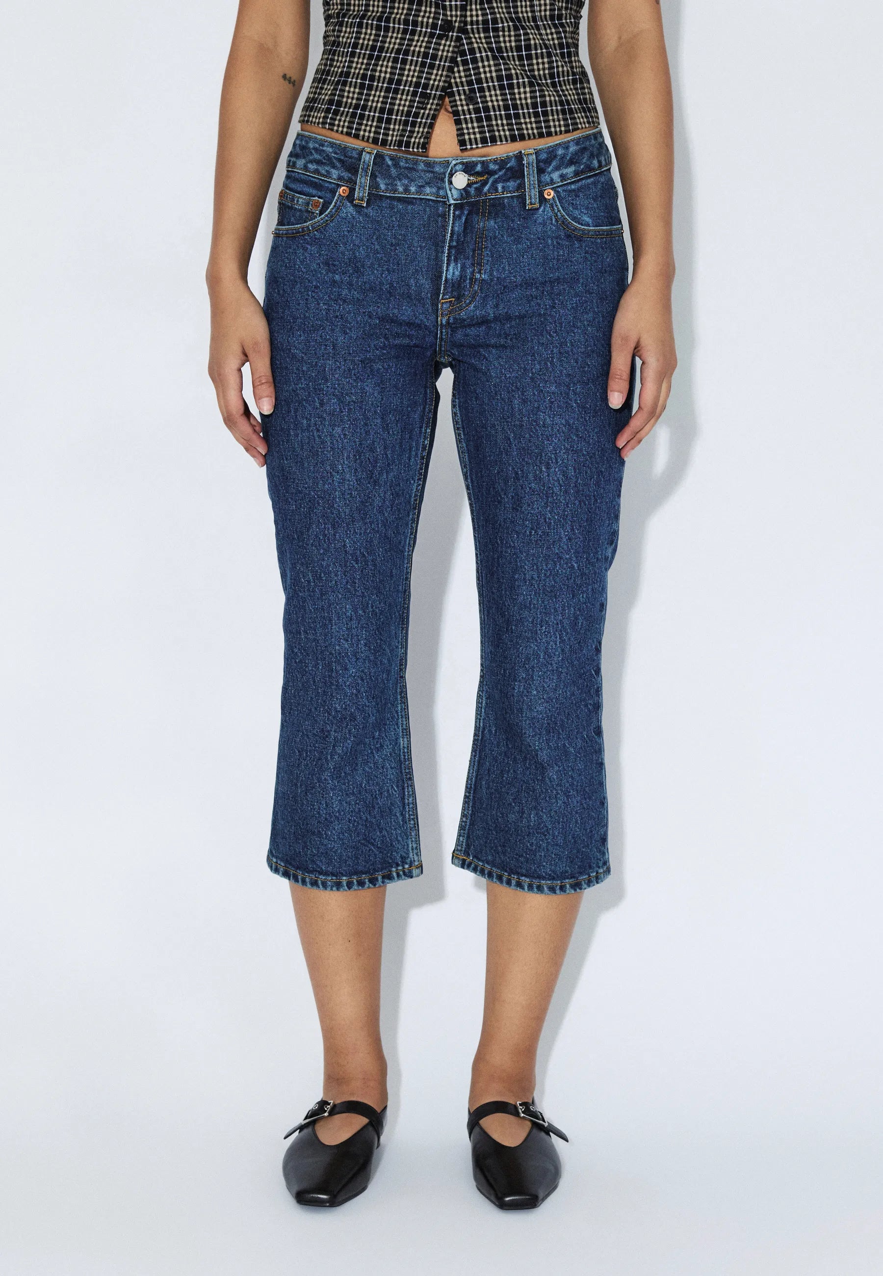 2610116L71_DrDenim_KayaLowCapri_BayDarkRetroVintage_Main_W3_1