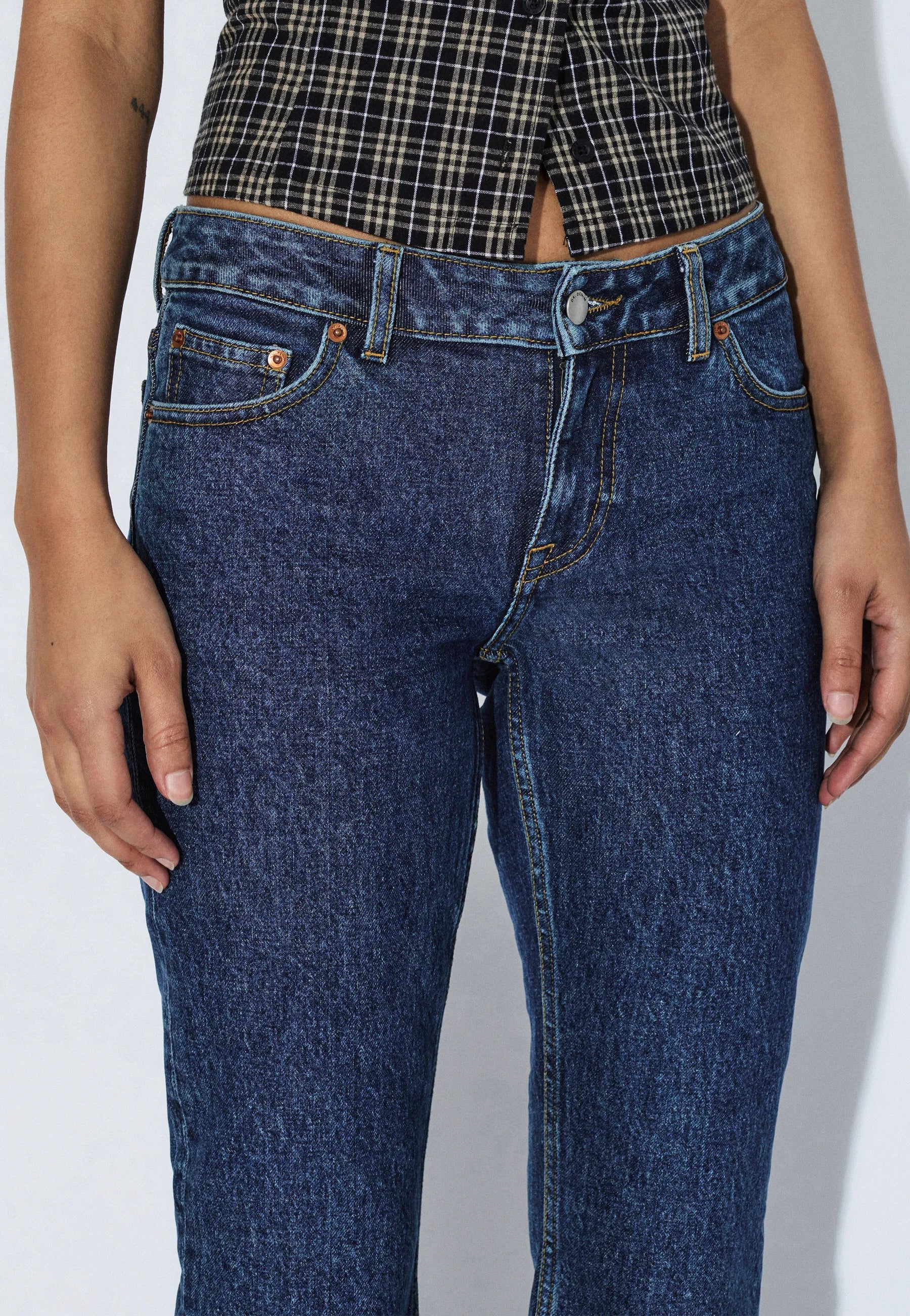 2610116L71_DrDenim_KayaLowCapri_BayDarkRetroVintage_Main_W5_1