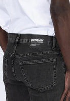 2610117L62_DrDenim_PypeSlim_TarAgedBlack_Main_M5_2